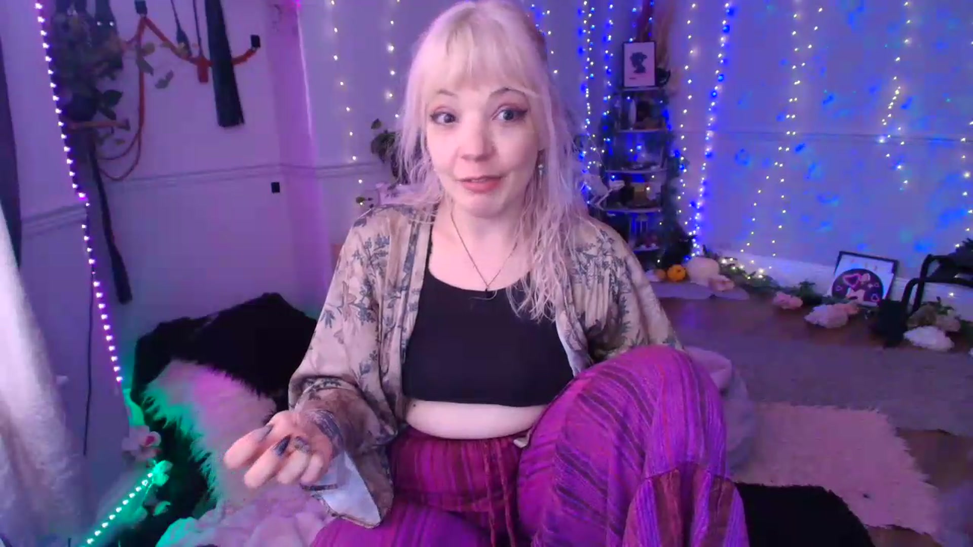 Gallery image thumbnail from LunaWolfie's myfreecams stream on, 06/15/2026, 17:35 image 3 of 20
