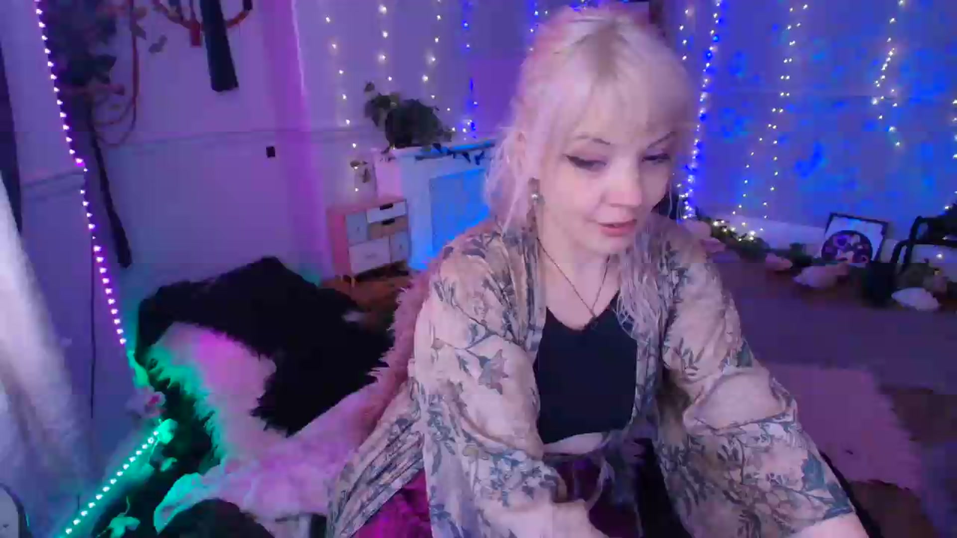 Gallery image thumbnail from LunaWolfie's myfreecams stream on, 06/15/2026, 17:35 image 12 of 20