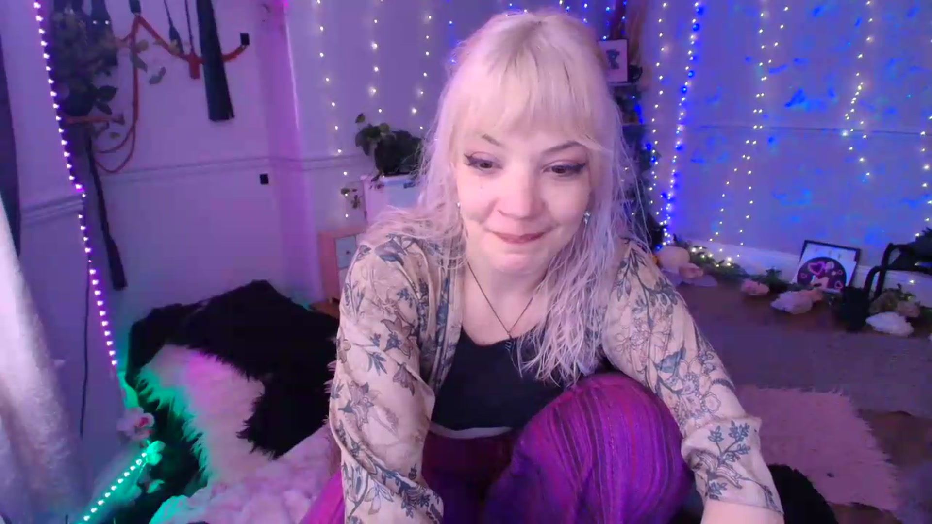 Gallery image thumbnail from LunaWolfie's myfreecams stream on, 06/15/2026, 17:35 image 5 of 20