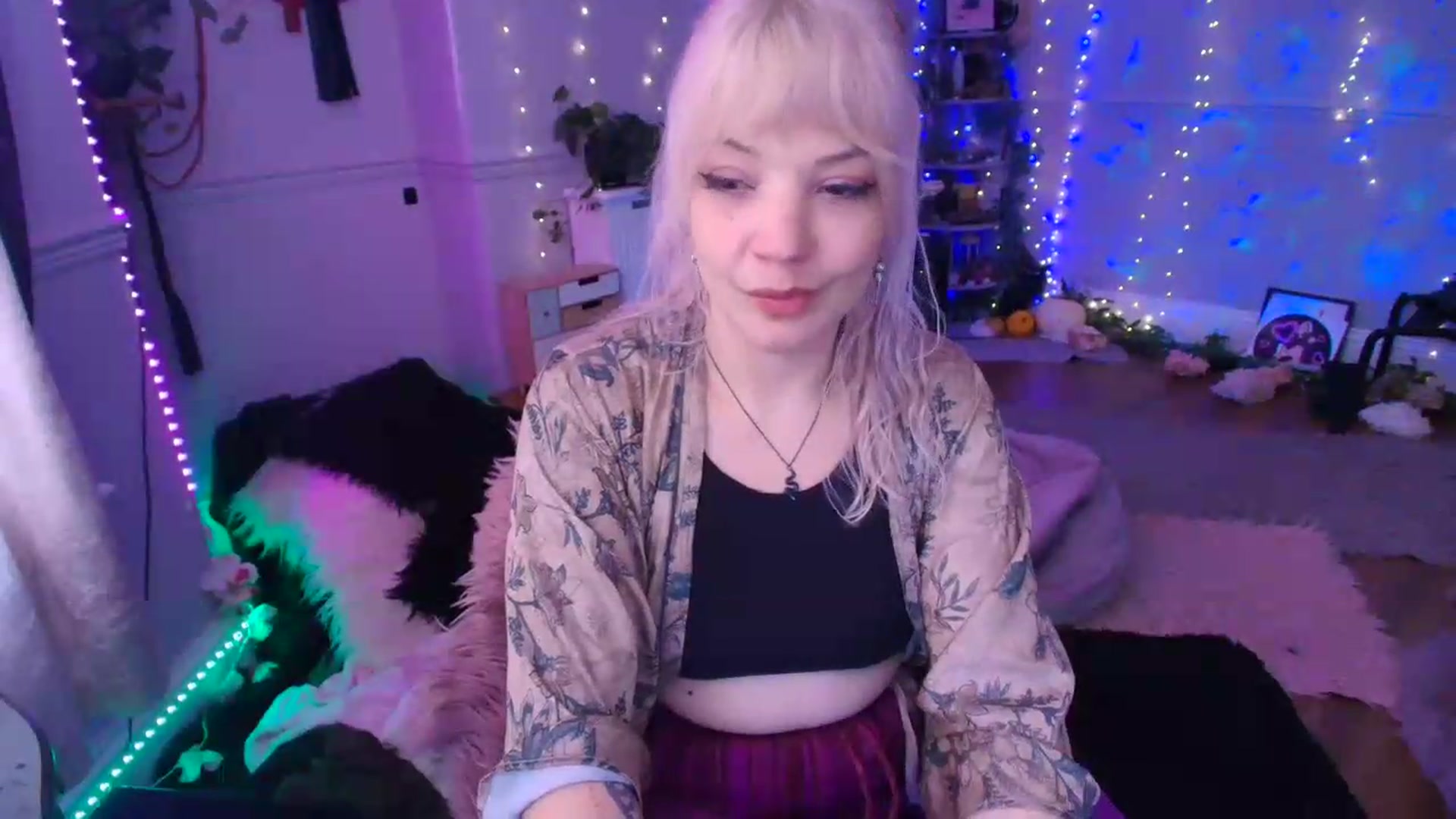 Gallery image thumbnail from LunaWolfie's myfreecams stream on, 06/15/2026, 17:35 image 8 of 20
