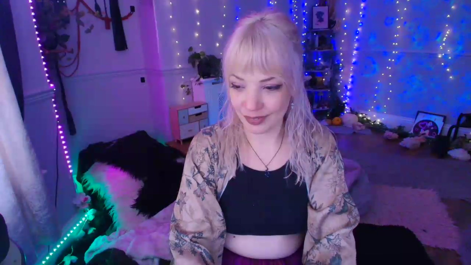 Gallery image thumbnail from LunaWolfie's myfreecams stream on, 06/15/2026, 18:24 image 5 of 20