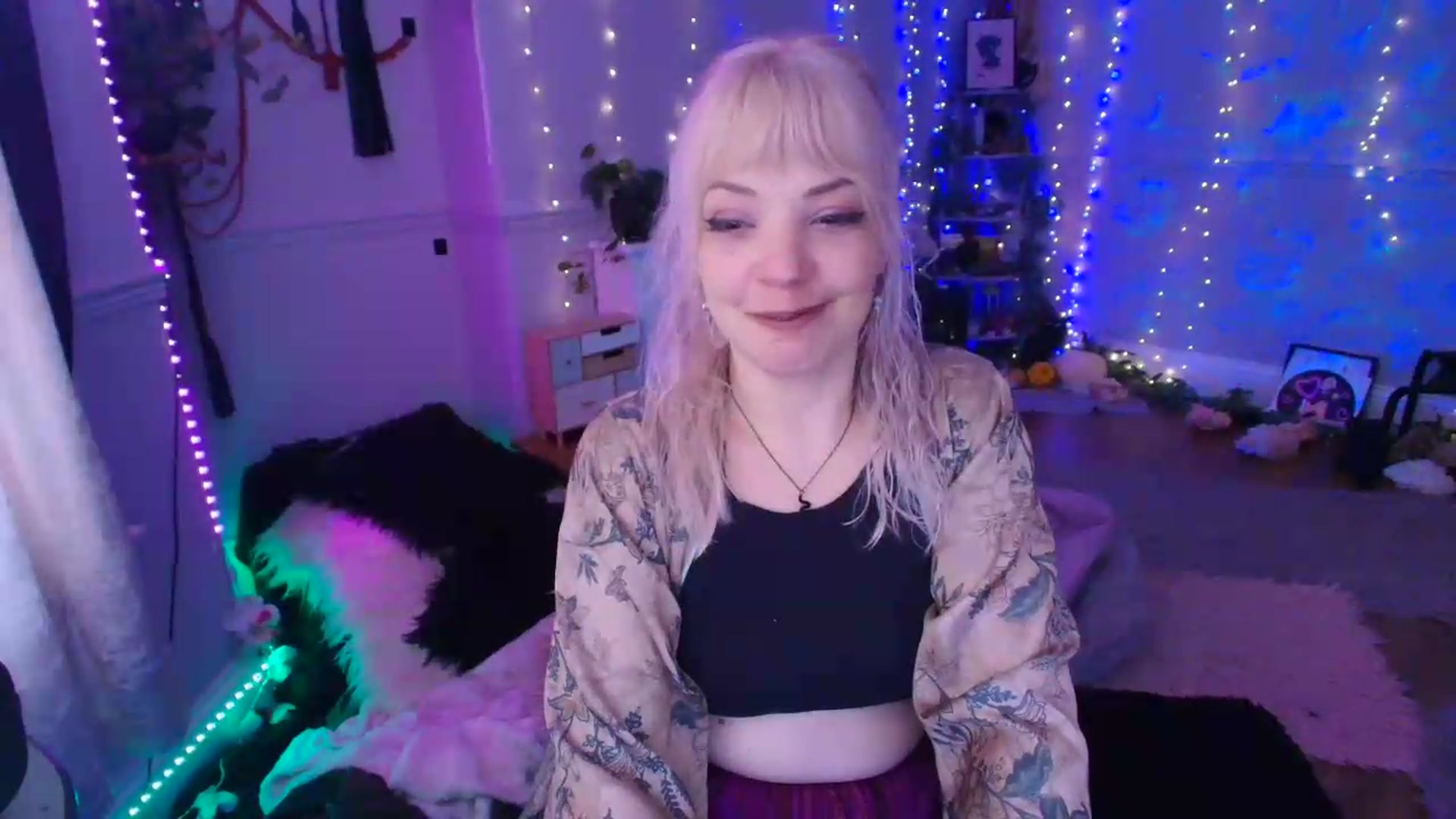 Gallery image thumbnail from LunaWolfie's myfreecams stream on, 06/15/2026, 18:24 image 2 of 20