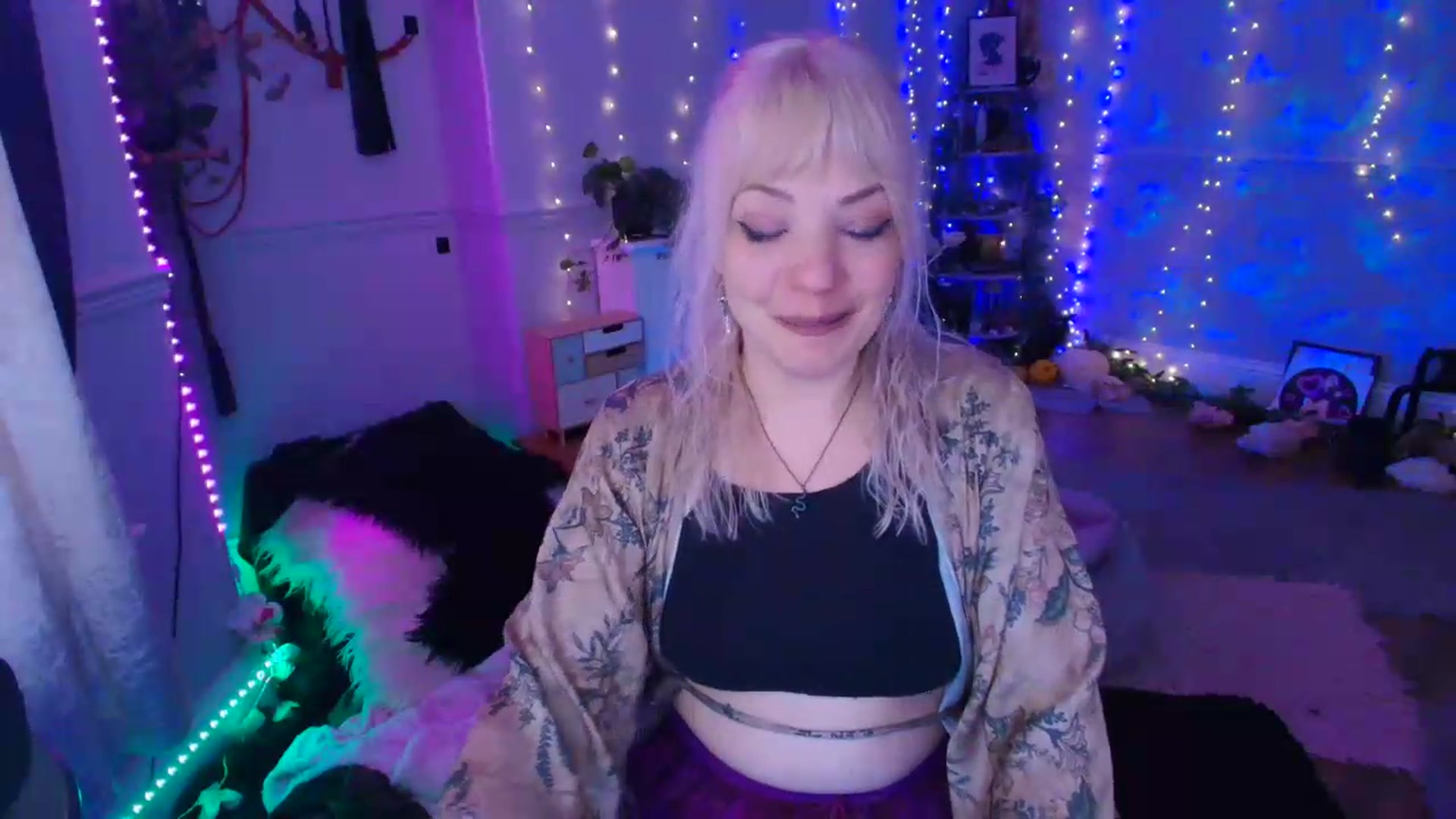 Gallery image thumbnail from LunaWolfie's myfreecams stream on, 06/15/2026, 18:24 image 15 of 20