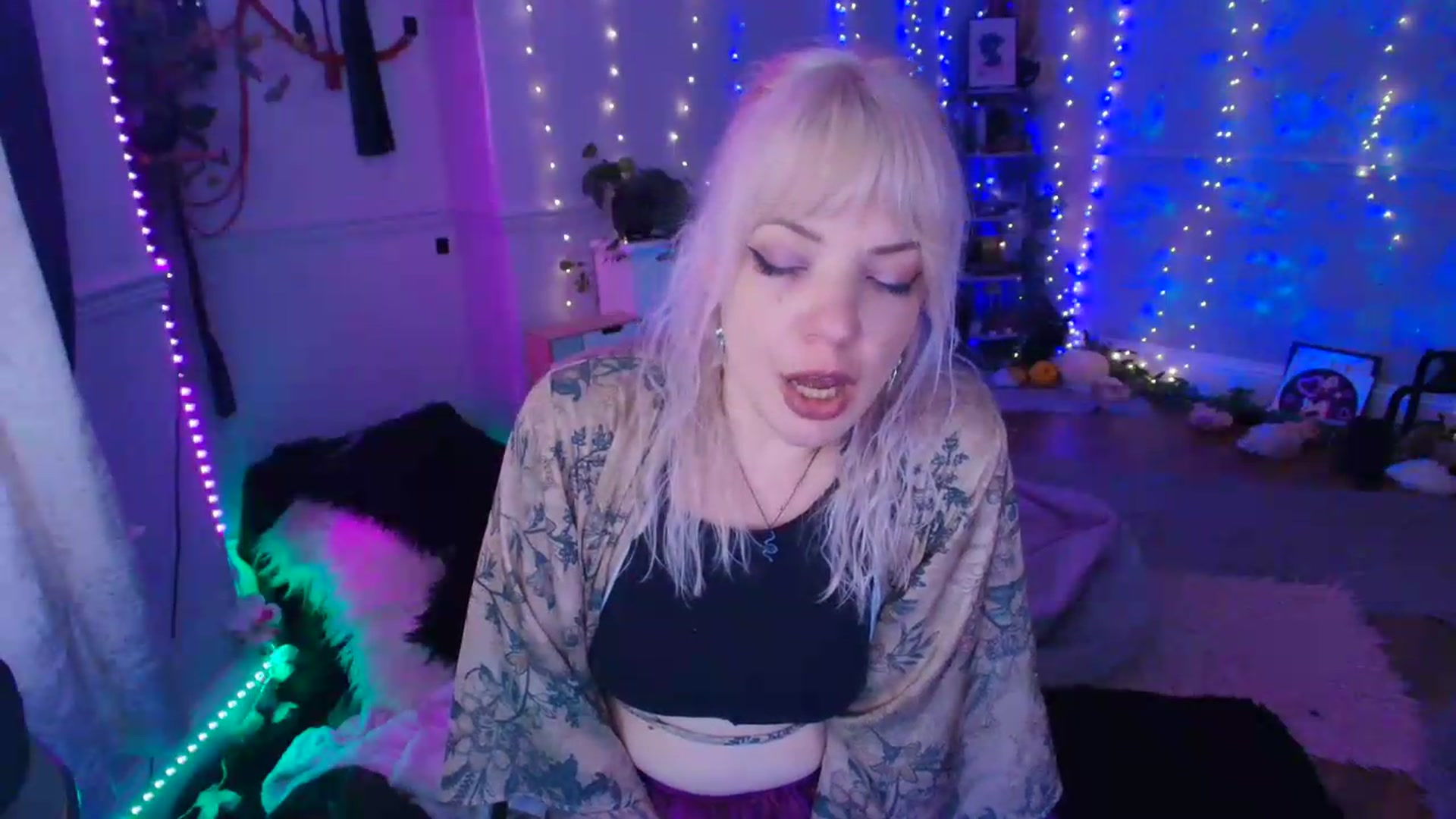 Gallery image thumbnail from LunaWolfie's myfreecams stream on, 06/15/2026, 18:24 image 13 of 20
