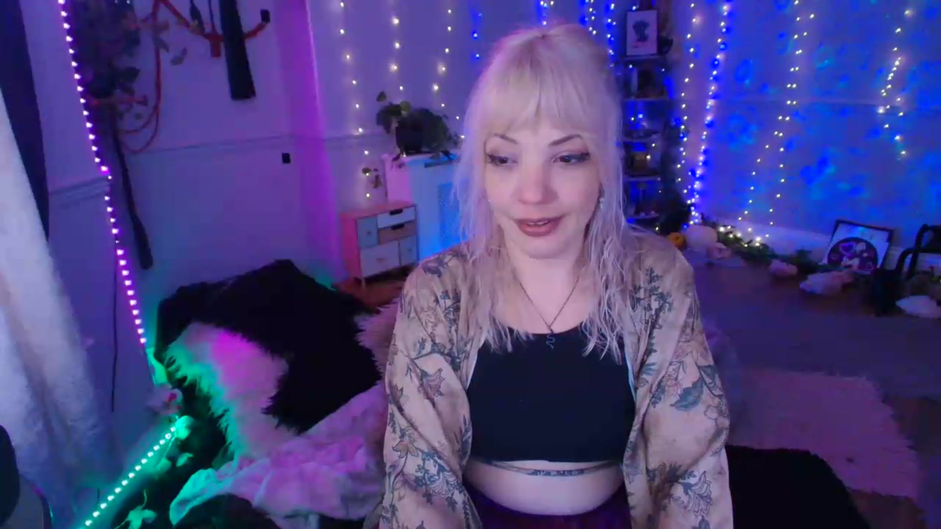 Gallery image thumbnail from LunaWolfie's myfreecams stream on, 06/15/2026, 18:24 image 16 of 20