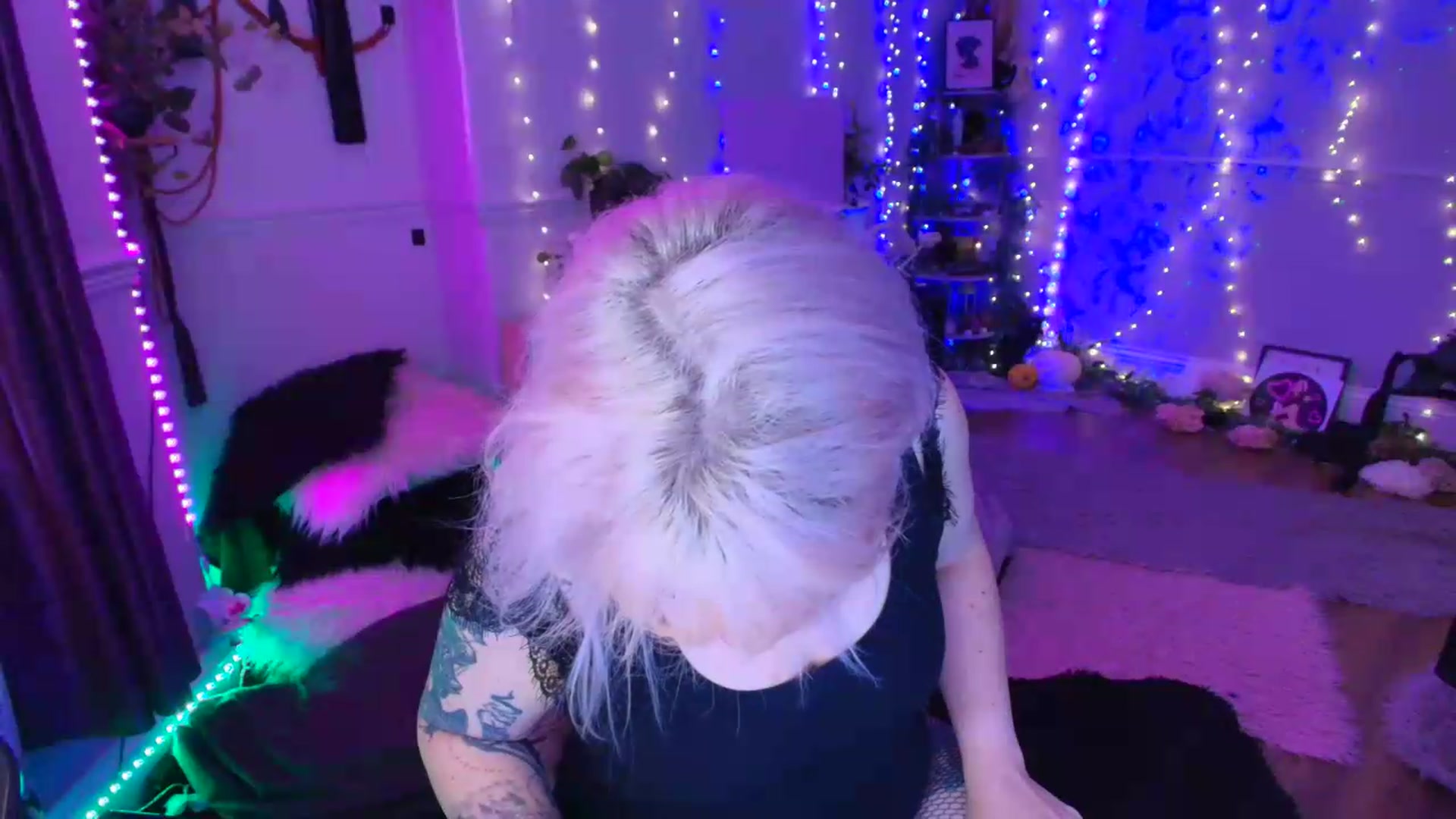 Gallery image thumbnail from LunaWolfie's myfreecams stream on, 06/29/2026, 20:11 image 2 of 20