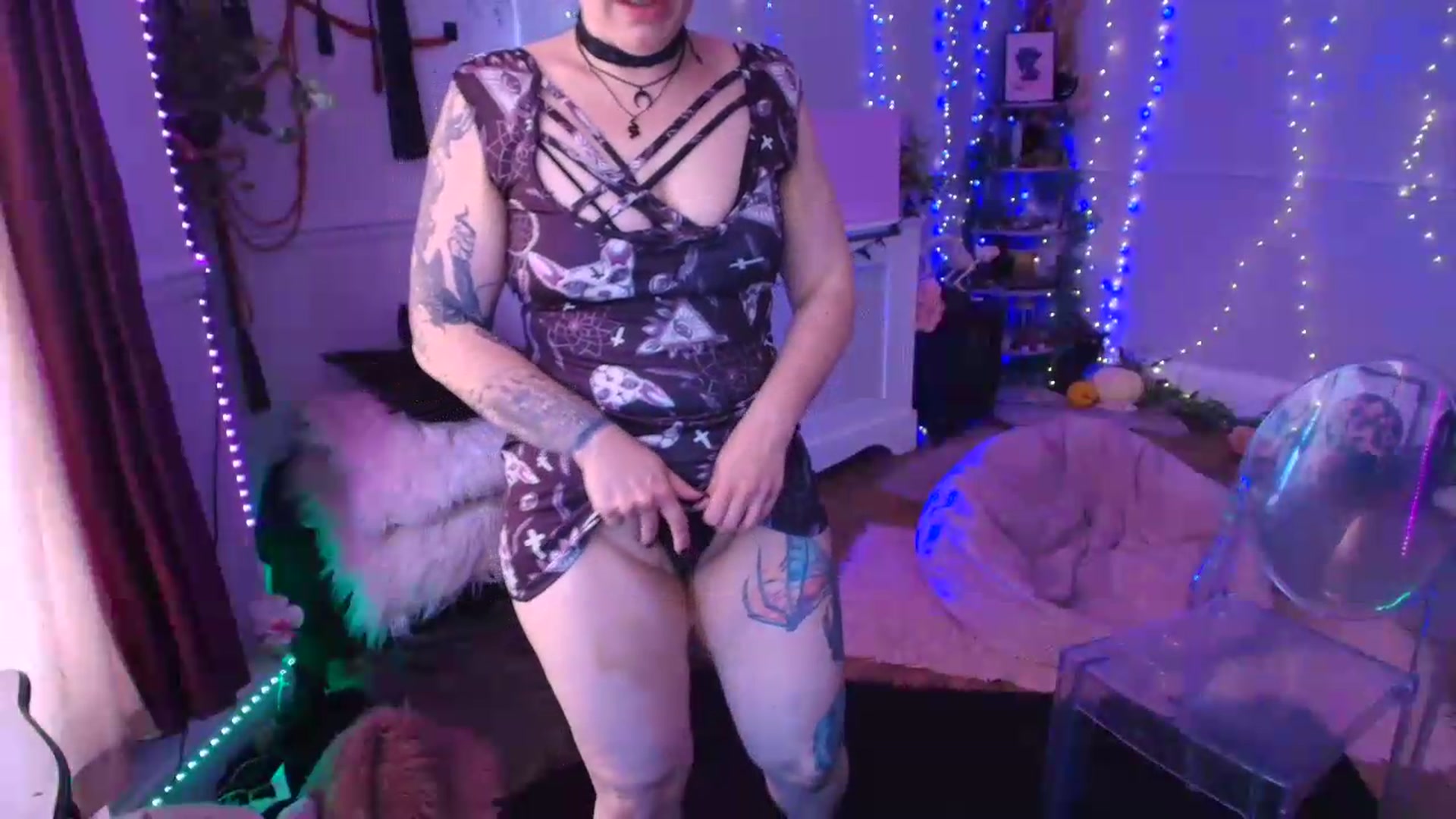 Gallery image thumbnail from LunaWolfie's myfreecams stream on, 07/03/2026, 15:12 image 6 of 20