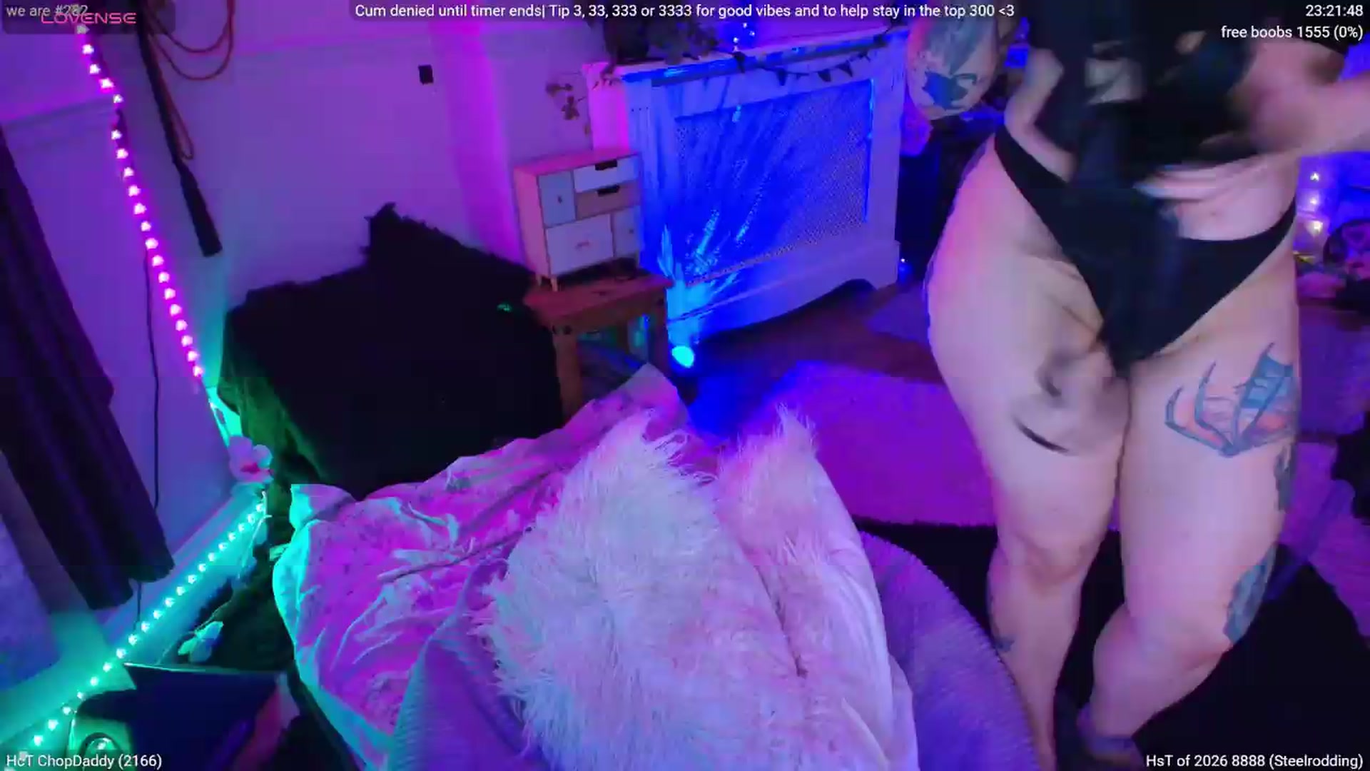 Gallery image thumbnail from LunaWolfie's myfreecams stream on, 07/06/2026, 22:44 image 3 of 20
