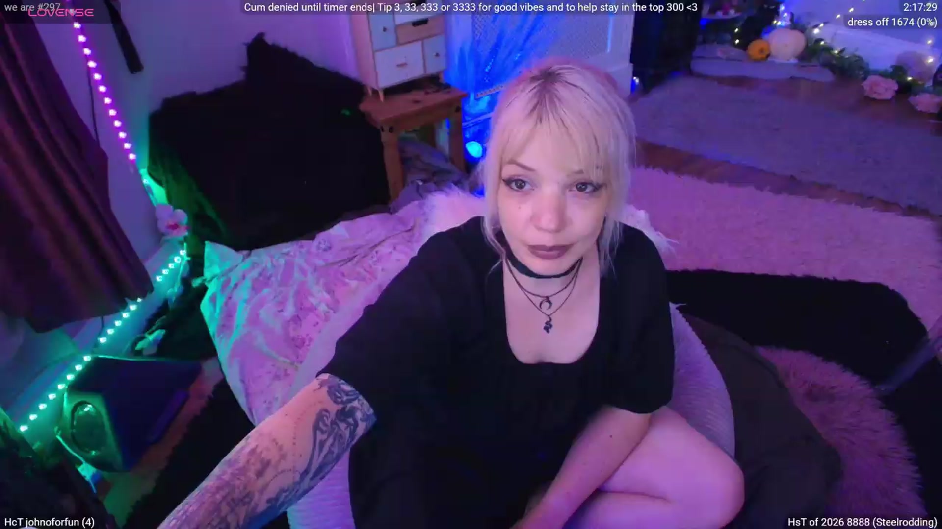 Gallery image thumbnail from LunaWolfie's myfreecams stream on, 07/07/2026, 18:37 image 15 of 20