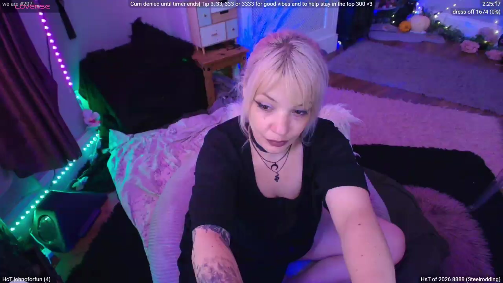 Gallery image thumbnail from LunaWolfie's myfreecams stream on, 07/07/2026, 18:37 image 3 of 20