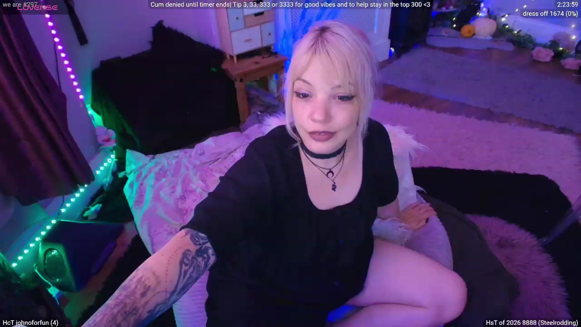 Gallery image thumbnail from LunaWolfie's myfreecams stream on, 07/07/2026, 18:37 image 5 of 20
