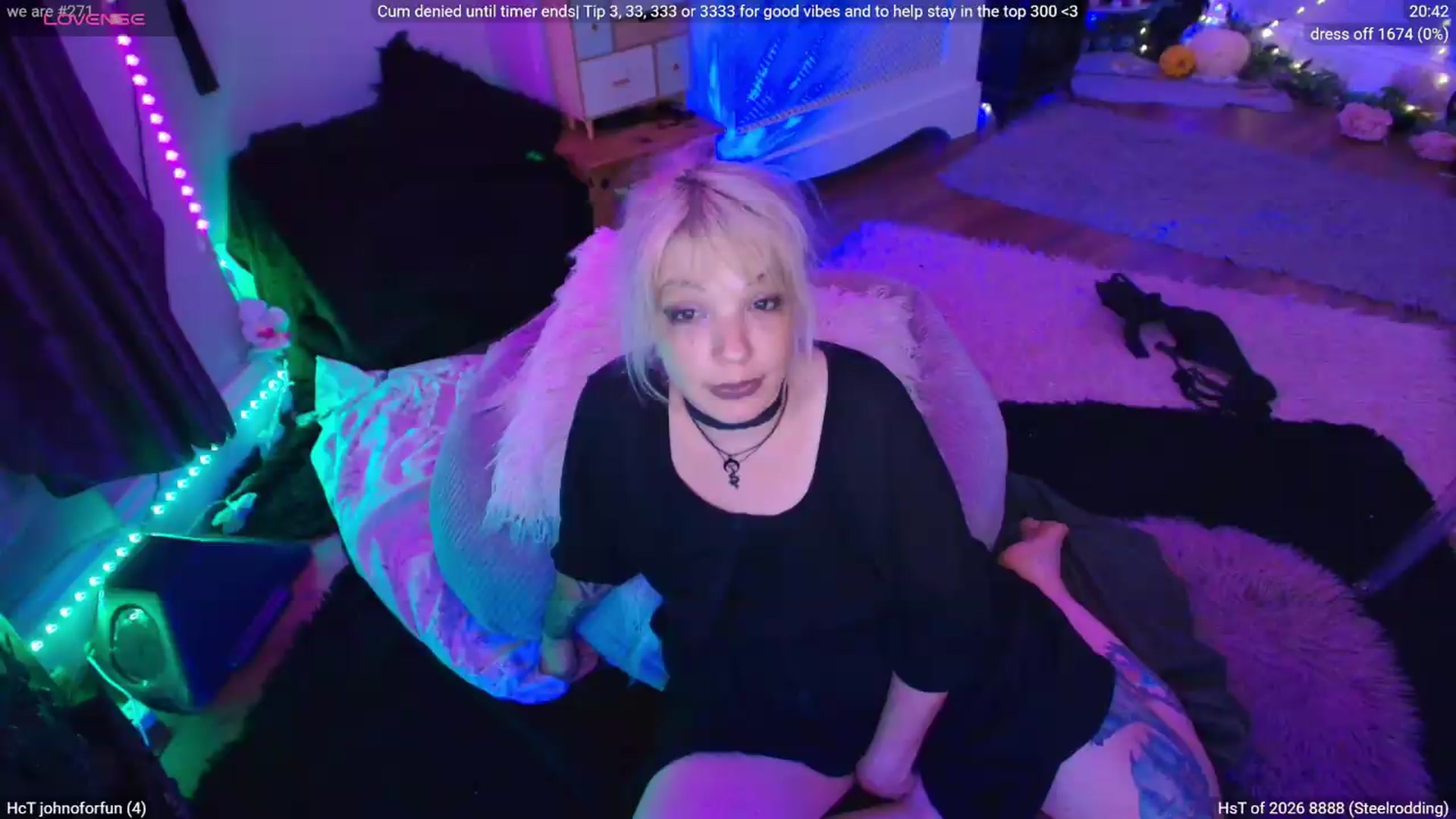 Gallery image thumbnail from LunaWolfie's myfreecams stream on, 07/07/2026, 21:10 image 7 of 20