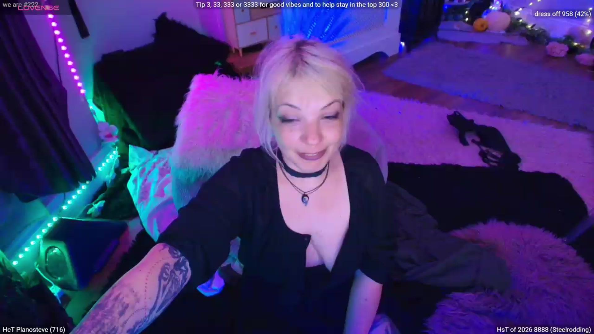 Gallery image thumbnail from LunaWolfie's myfreecams stream on, 07/07/2026, 21:10 image 16 of 20