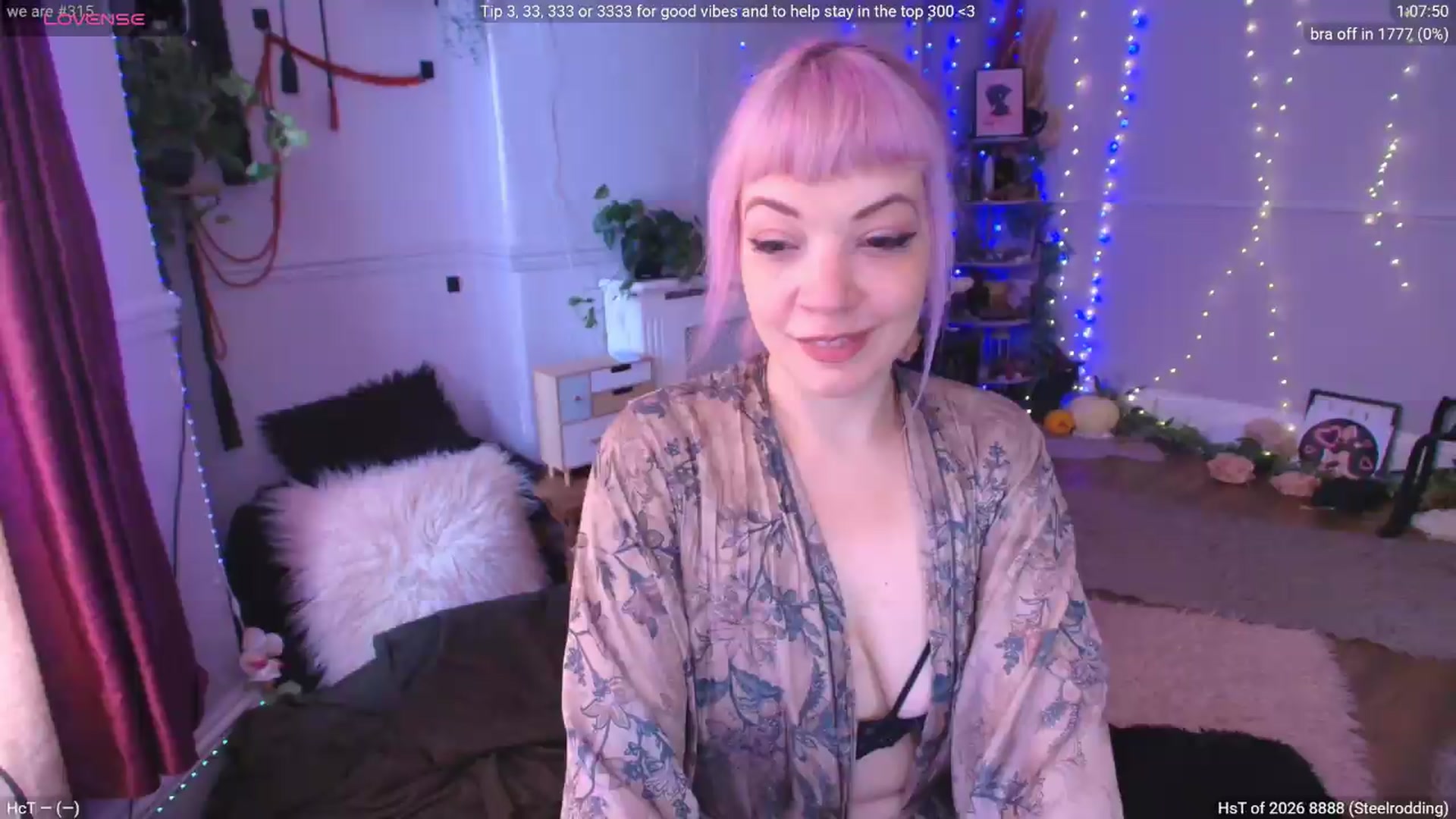 Gallery image thumbnail from LunaWolfie's myfreecams stream on, 07/10/2026, 14:37 image 1 of 20