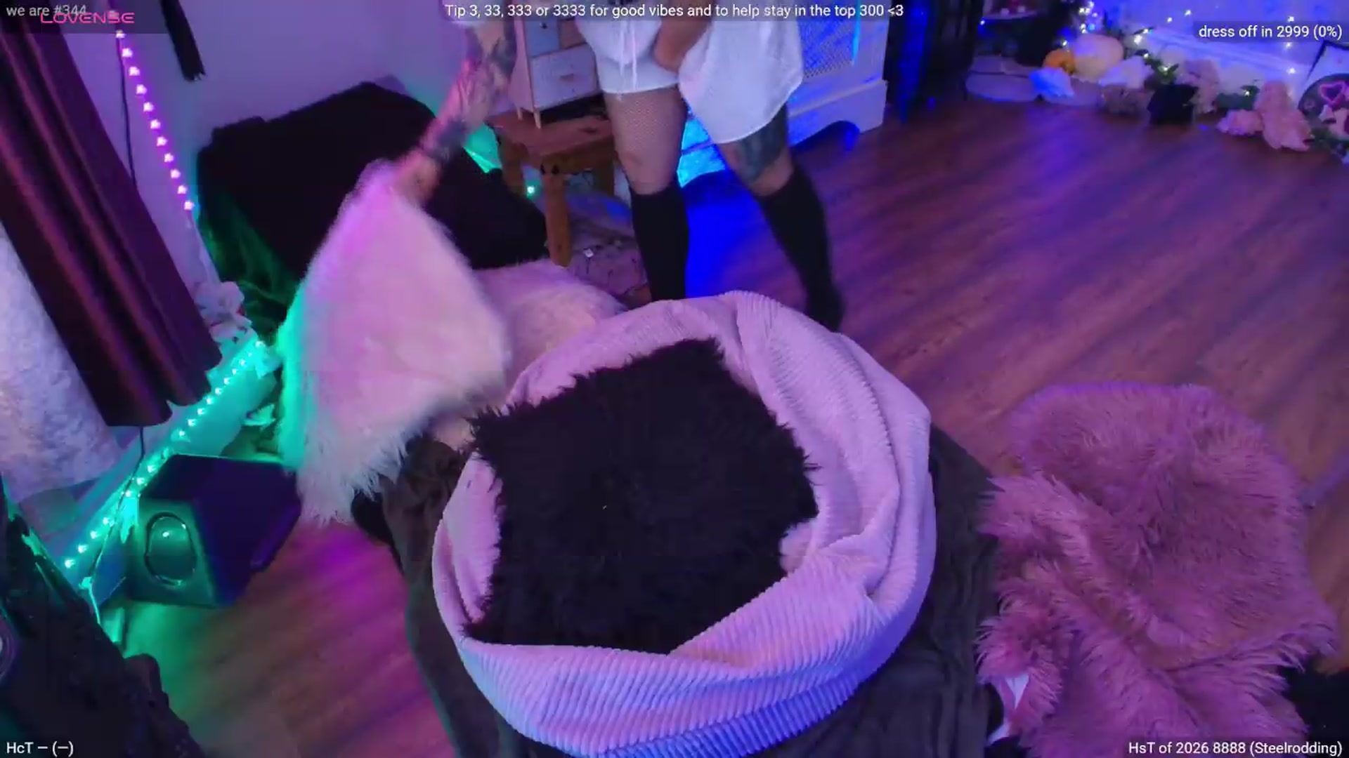 Gallery image thumbnail from LunaWolfie's myfreecams stream on, 07/27/2026, 16:11 image 2 of 20