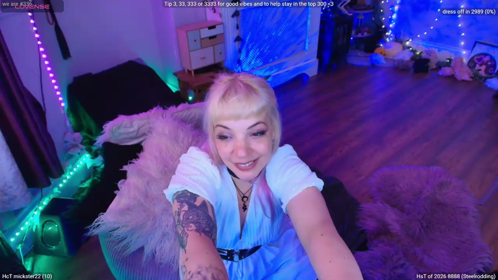Gallery image thumbnail from LunaWolfie's myfreecams stream on, 07/27/2026, 17:35 image 18 of 20