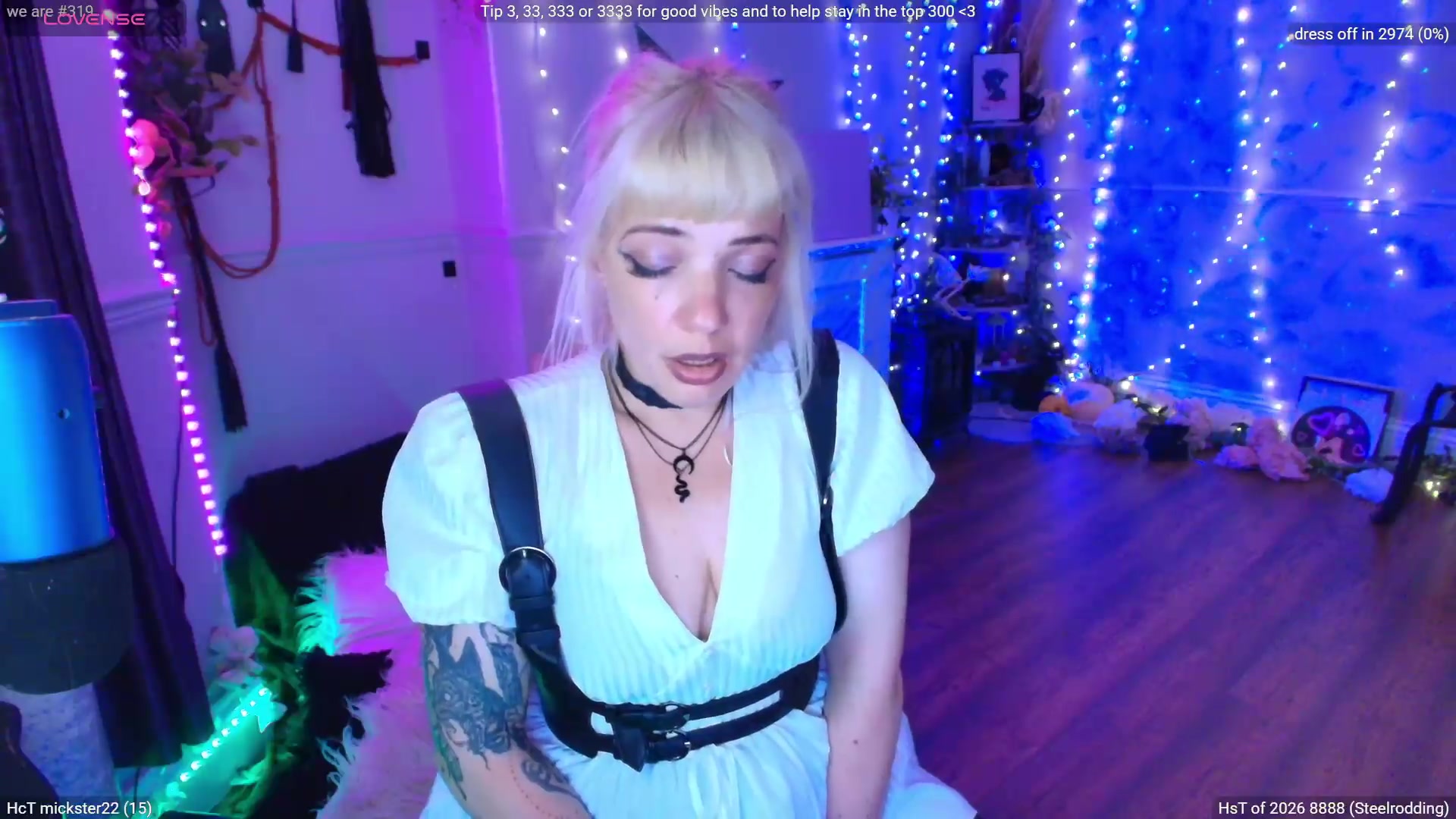Gallery image thumbnail from LunaWolfie's myfreecams stream on, 07/27/2026, 22:20 image 18 of 20