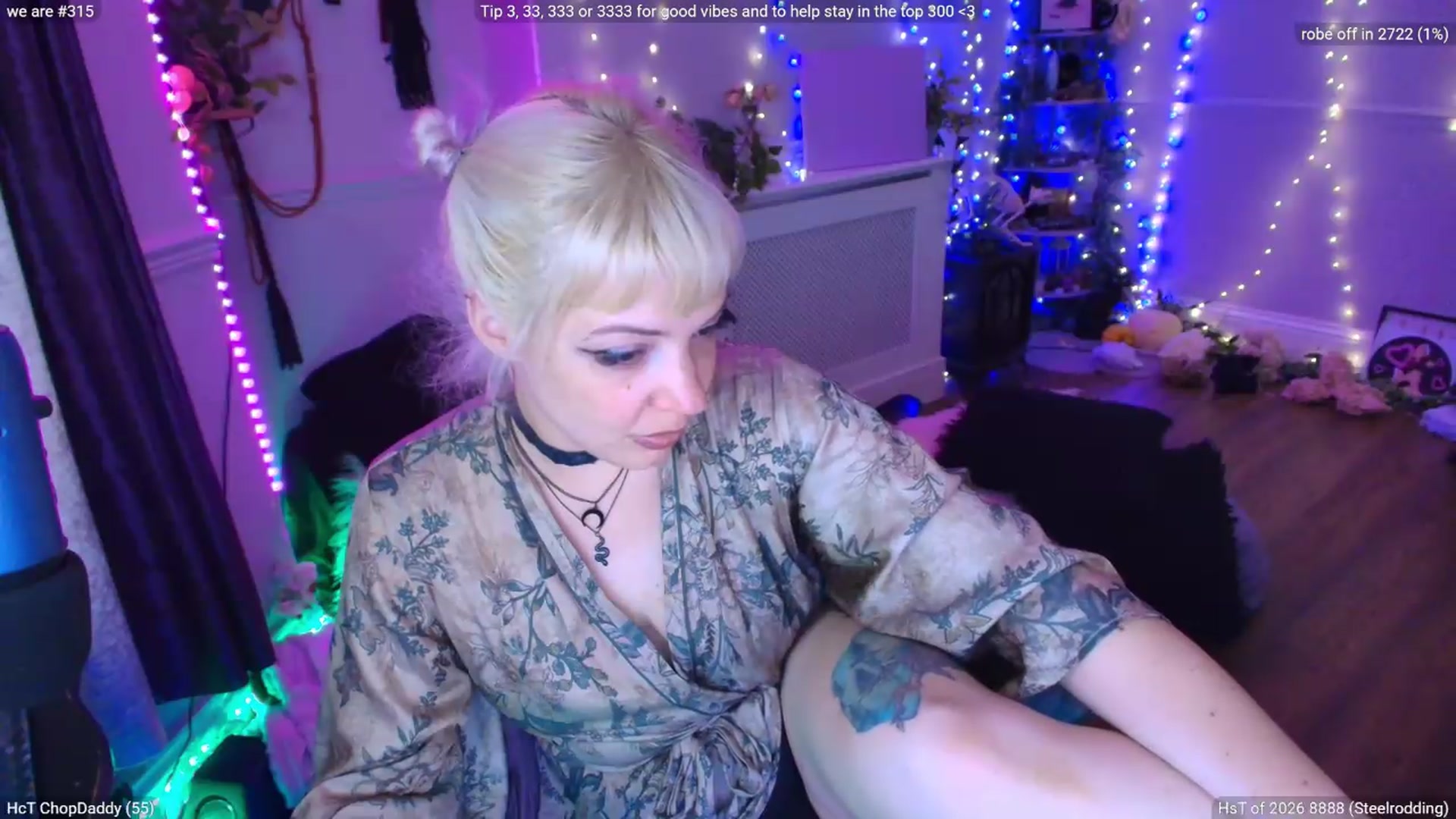 Gallery image thumbnail from LunaWolfie's myfreecams stream on, 07/28/2026, 23:43 image 11 of 20