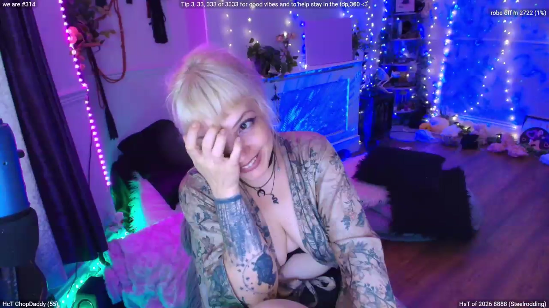 Gallery image thumbnail from LunaWolfie's myfreecams stream on, 07/28/2026, 23:43 image 18 of 20