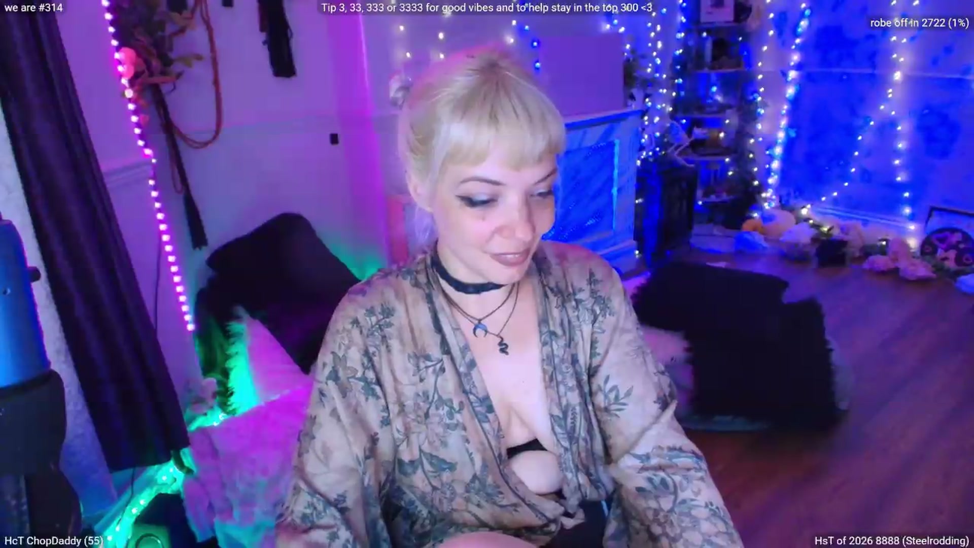 Gallery image thumbnail from LunaWolfie's myfreecams stream on, 07/28/2026, 23:43 image 15 of 20