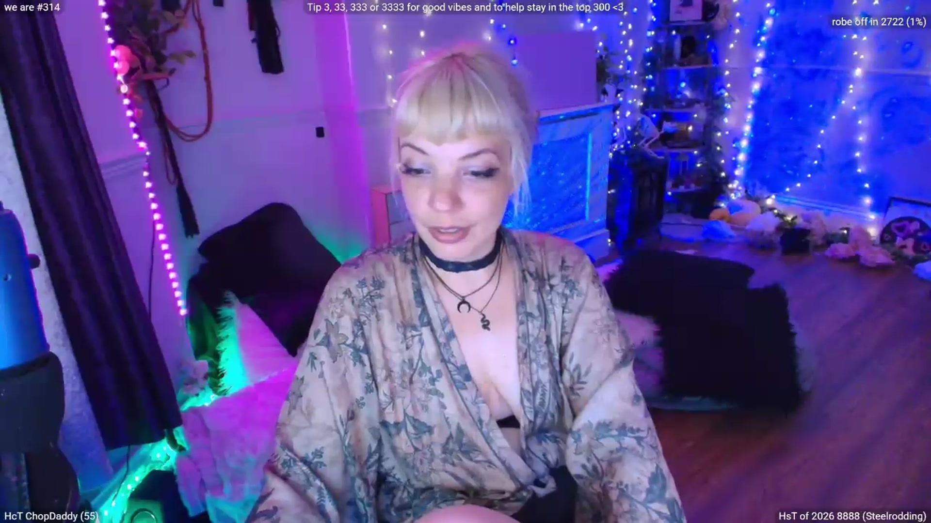 Gallery image thumbnail from LunaWolfie's myfreecams stream on, 07/28/2026, 23:43 image 16 of 20