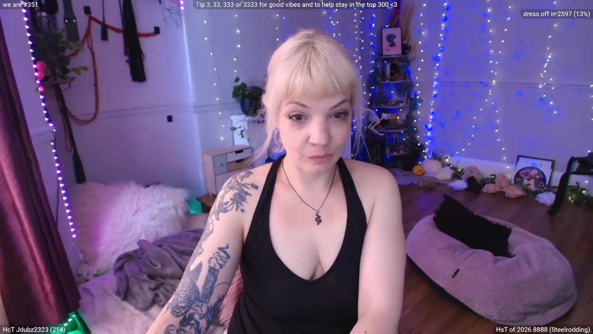 Gallery image thumbnail from LunaWolfie's myfreecams stream on, 07/31/2026, 13:18 image 9 of 20