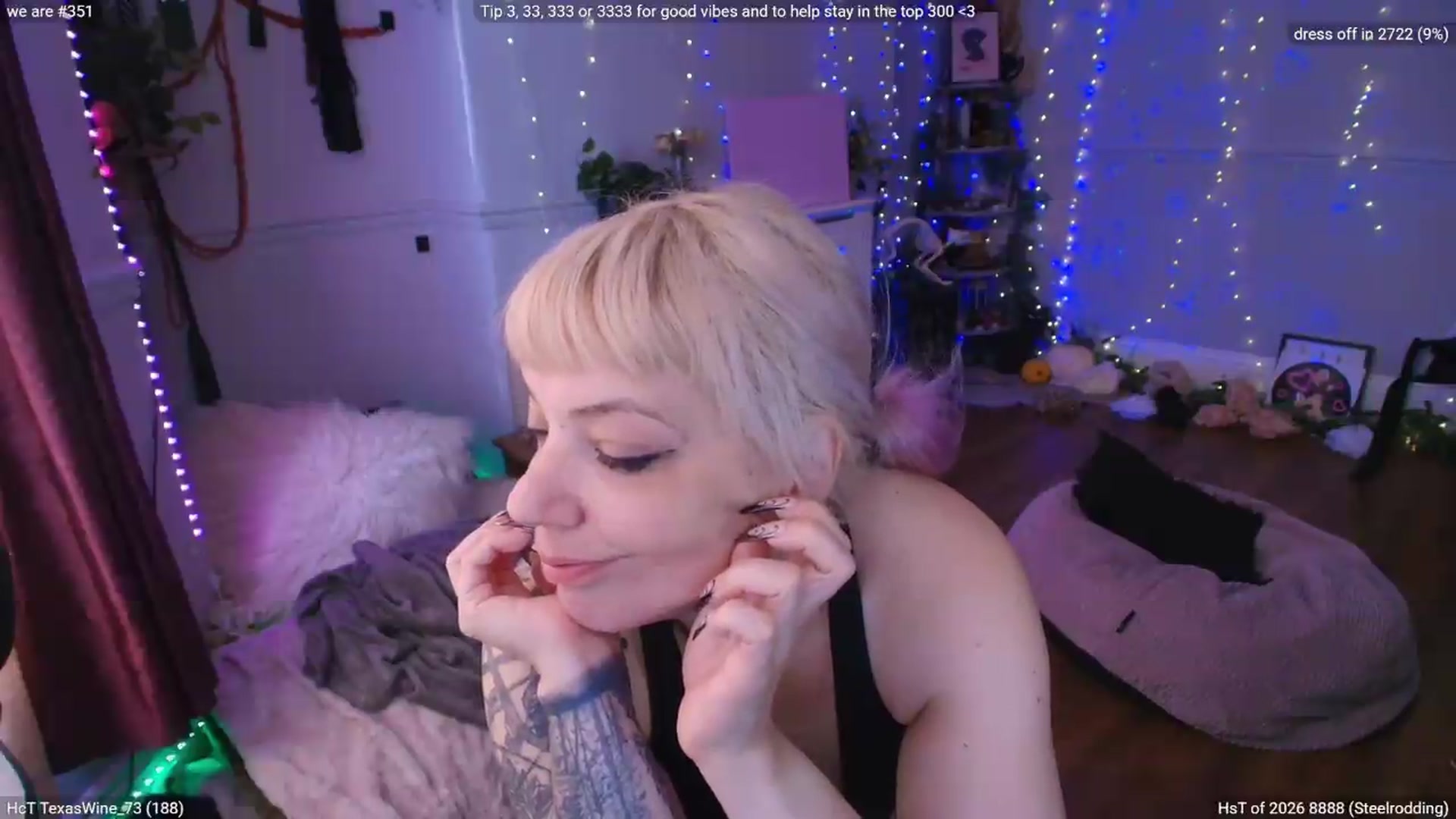 Gallery image thumbnail from LunaWolfie's myfreecams stream on, 07/31/2026, 13:18 image 5 of 20