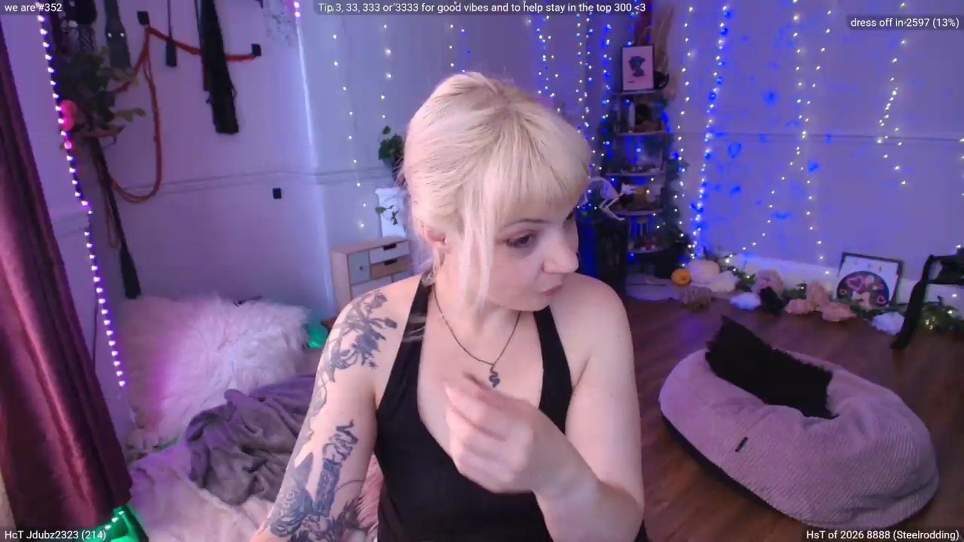 Gallery image thumbnail from LunaWolfie's myfreecams stream on, 07/31/2026, 13:18 image 12 of 20