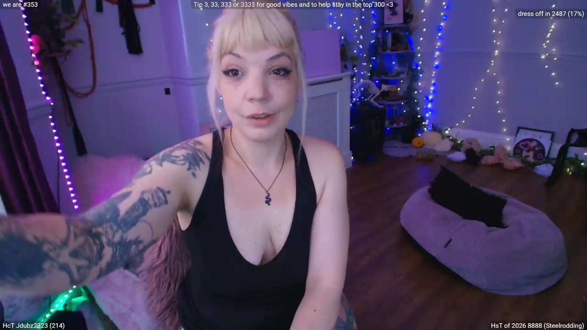 Gallery image thumbnail from LunaWolfie's myfreecams stream on, 07/31/2026, 16:02 image 11 of 20