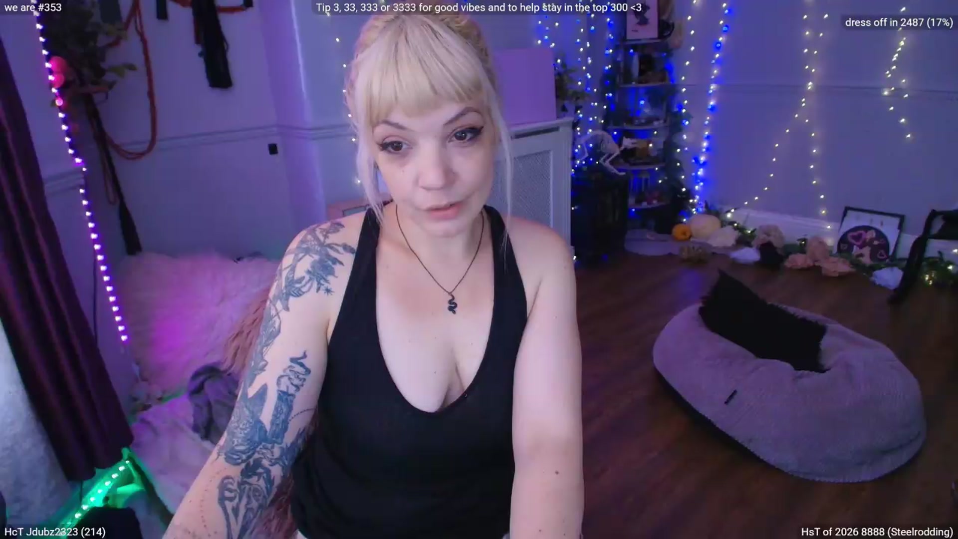 Gallery image thumbnail from LunaWolfie's myfreecams stream on, 07/31/2026, 16:02 image 9 of 20
