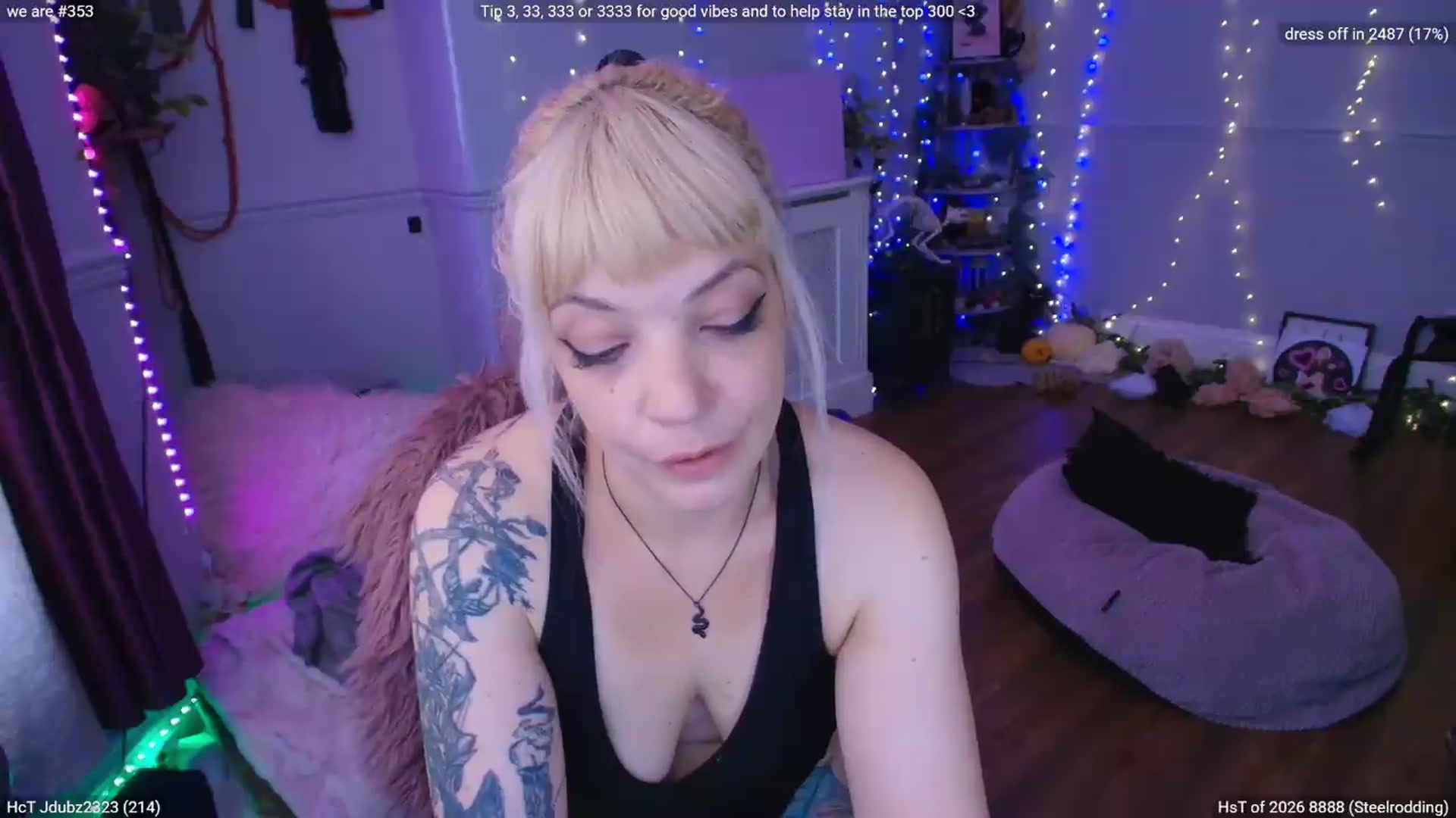 Gallery image thumbnail from LunaWolfie's myfreecams stream on, 07/31/2026, 16:02 image 10 of 20