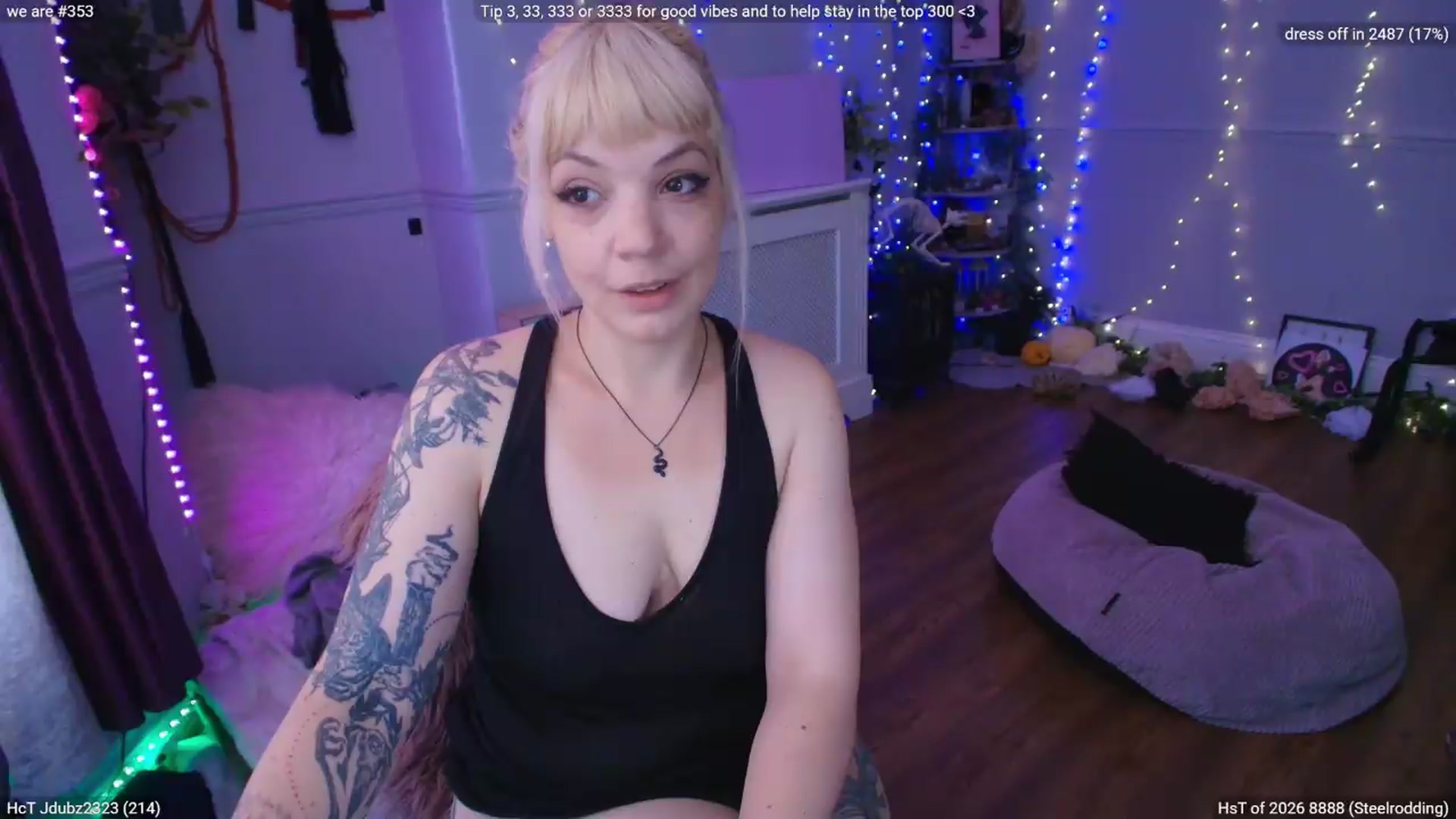 Gallery image thumbnail from LunaWolfie's myfreecams stream on, 07/31/2026, 16:02 image 7 of 20