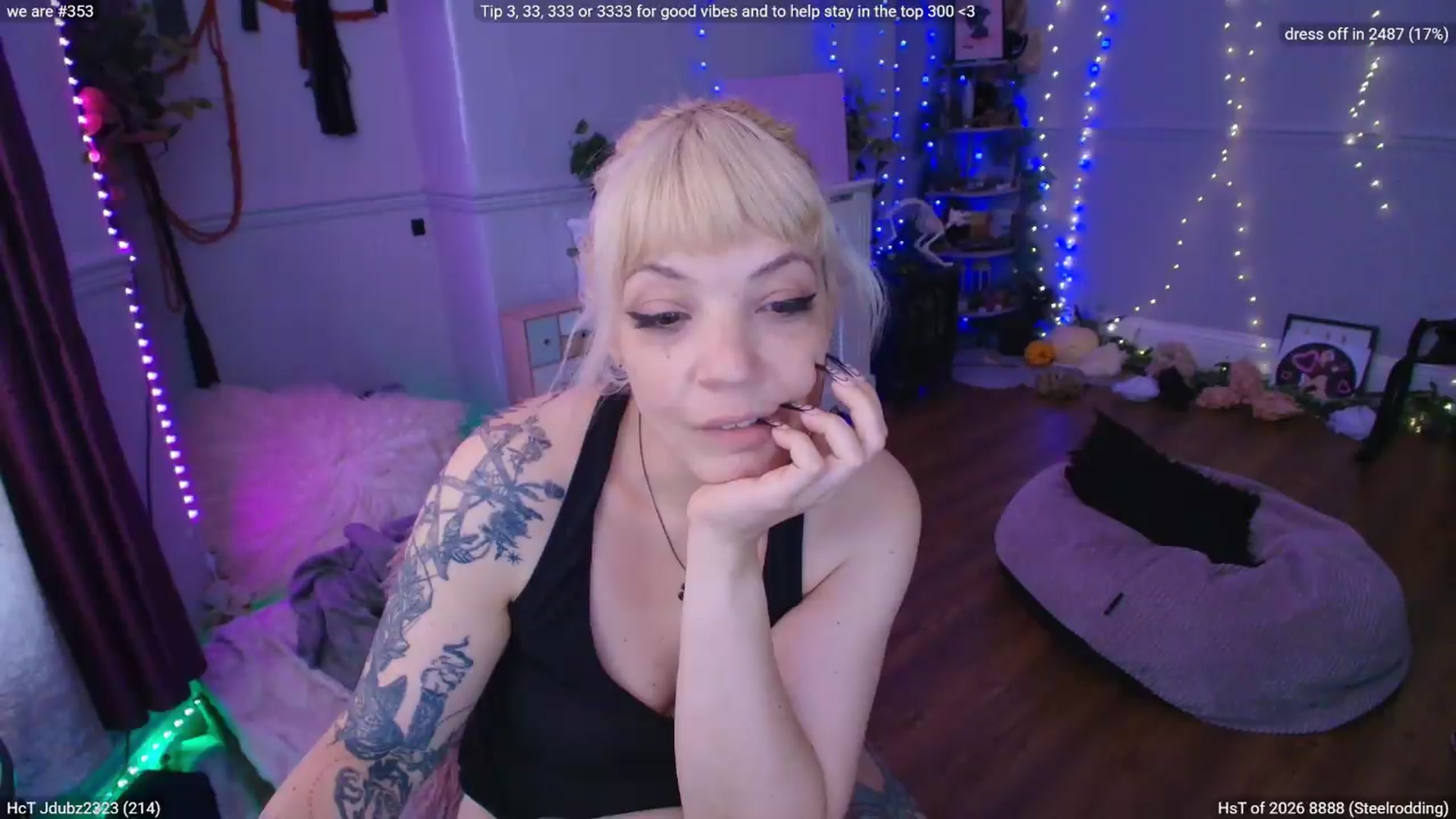 Gallery image thumbnail from LunaWolfie's myfreecams stream on, 07/31/2026, 16:53 image 15 of 20