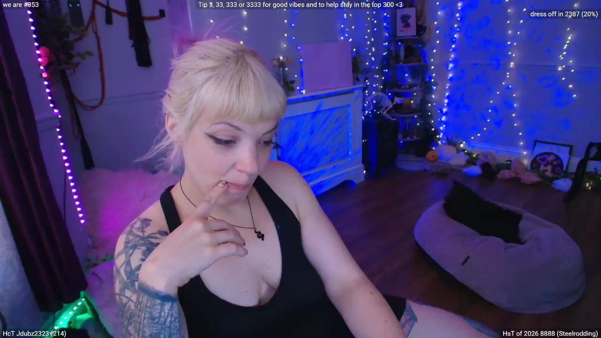 Gallery image thumbnail from LunaWolfie's myfreecams stream on, 07/31/2026, 18:36 image 10 of 20