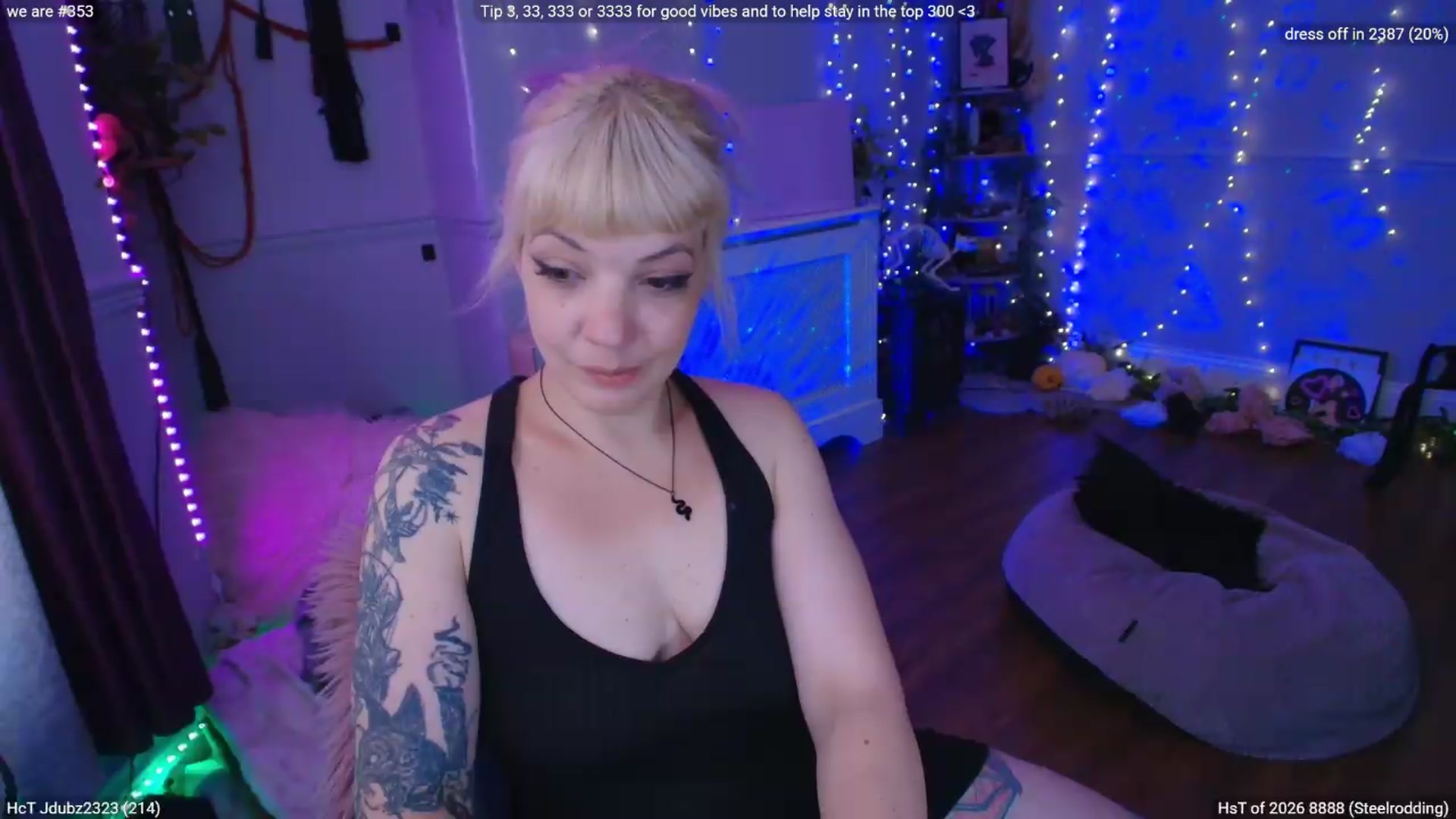 Gallery image thumbnail from LunaWolfie's myfreecams stream on, 07/31/2026, 18:36 image 12 of 20