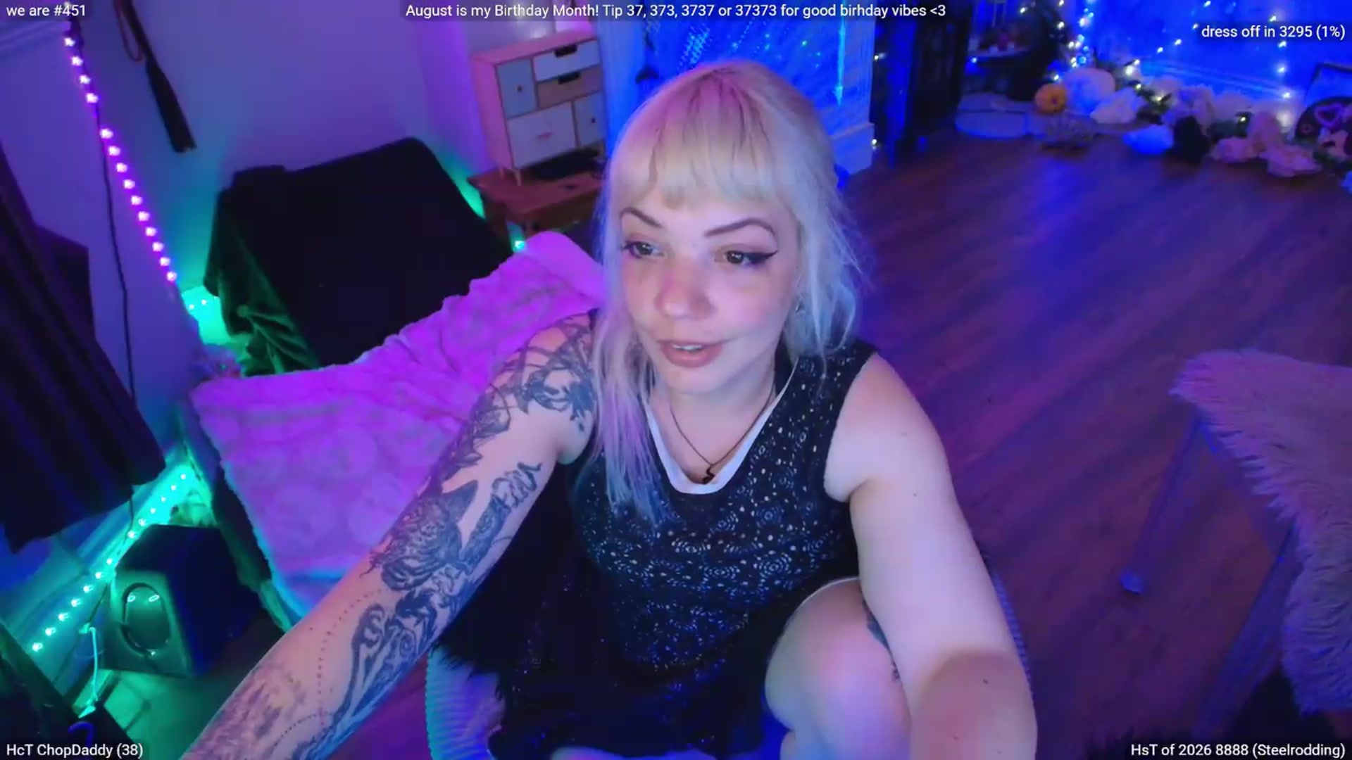 Gallery image thumbnail from LunaWolfie's myfreecams stream on, 08/03/2026, 21:06 image 7 of 20