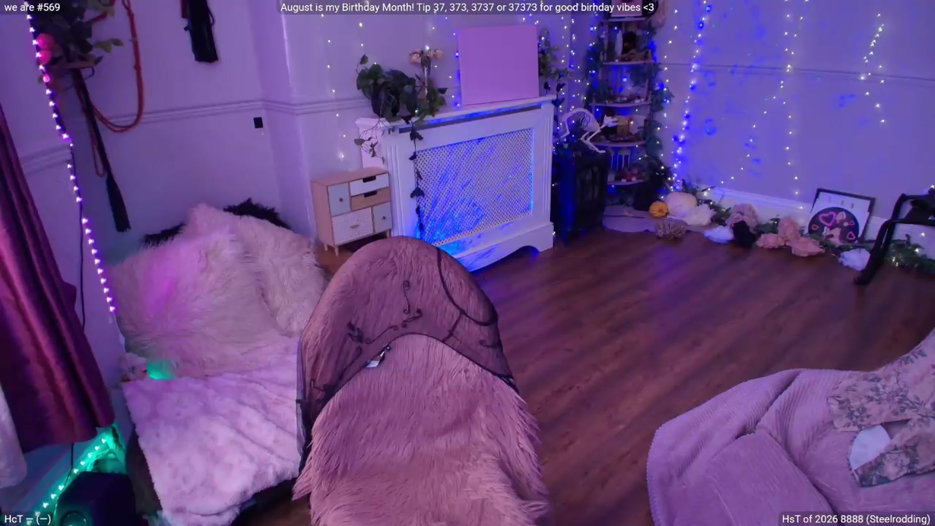 Gallery image thumbnail from LunaWolfie's myfreecams stream on, 08/04/2026, 13:05 image 10 of 20