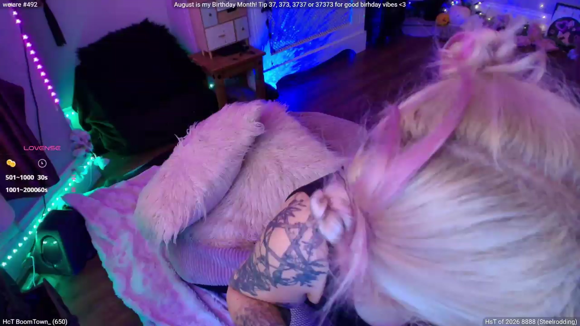 Gallery image thumbnail from LunaWolfie's myfreecams stream on, 08/04/2026, 18:22 image 4 of 20