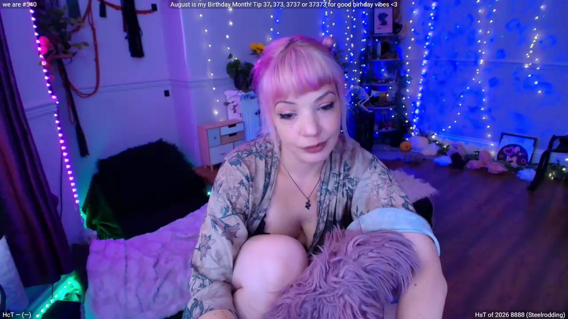Gallery image thumbnail from LunaWolfie's myfreecams stream on, 08/06/2026, 18:31 image 2 of 20