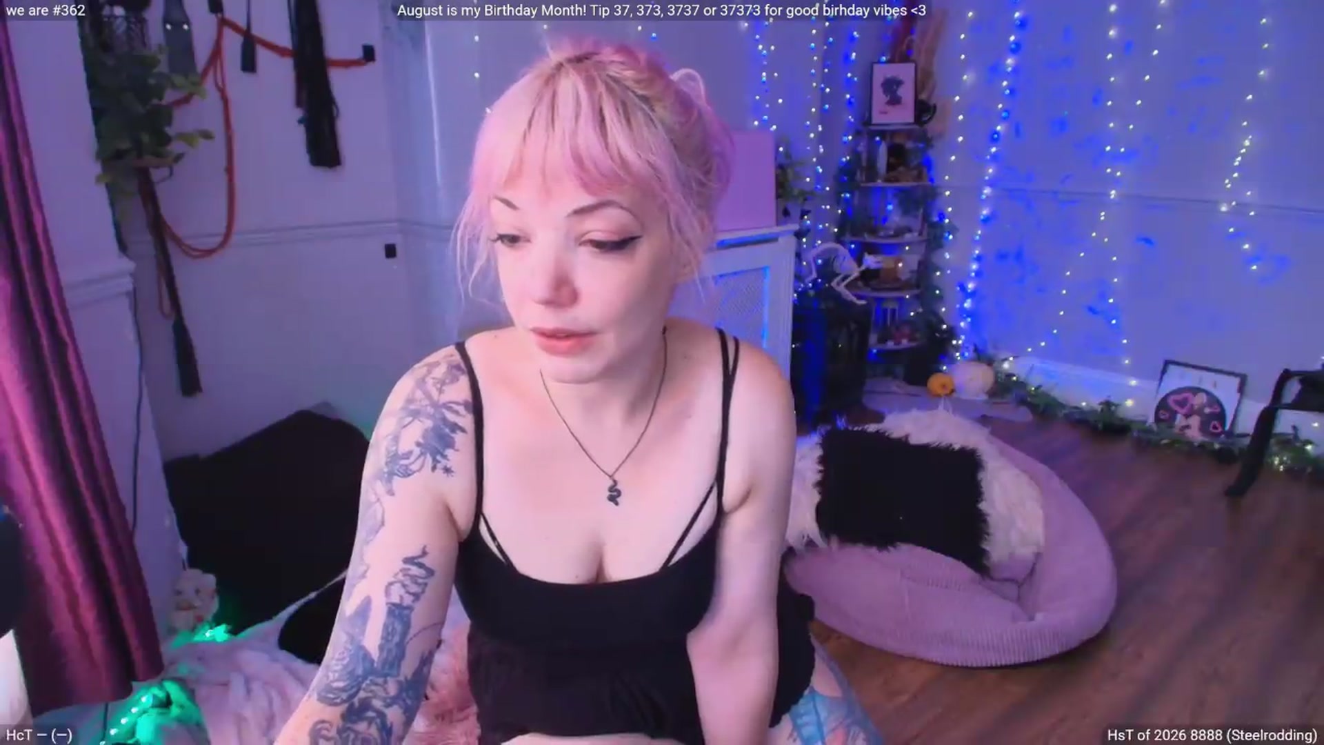 Gallery image thumbnail from LunaWolfie's myfreecams stream on, 08/09/2026, 12:32 image 6 of 20