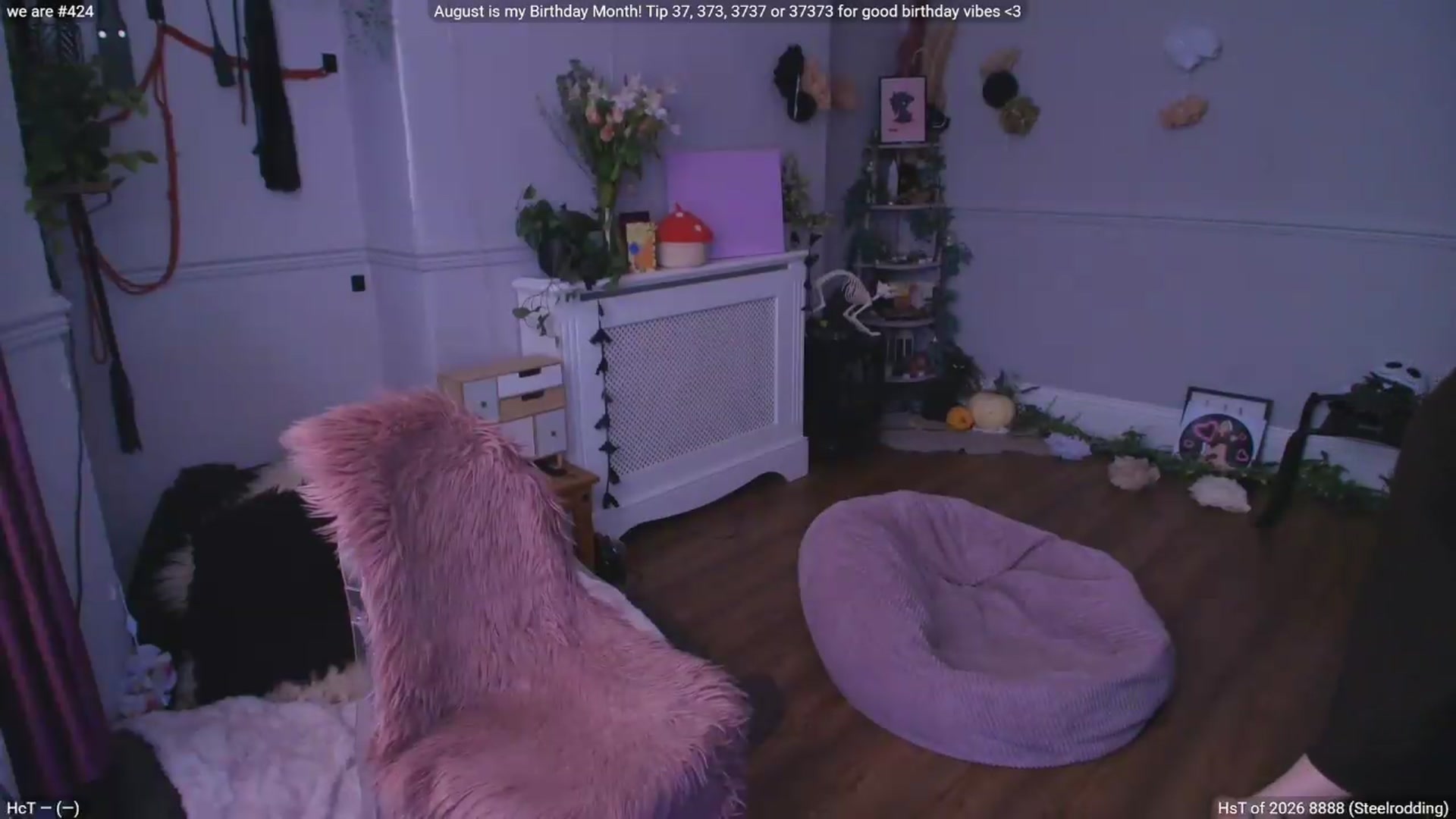 Gallery image thumbnail from LunaWolfie's myfreecams stream on, 08/20/2026, 13:03 image 3 of 20