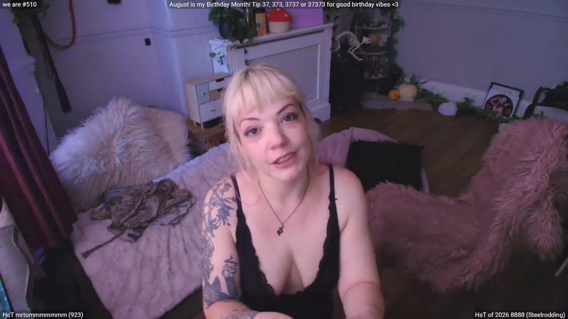 Gallery image thumbnail from LunaWolfie's myfreecams stream on, 08/24/2026, 12:16 image 11 of 20
