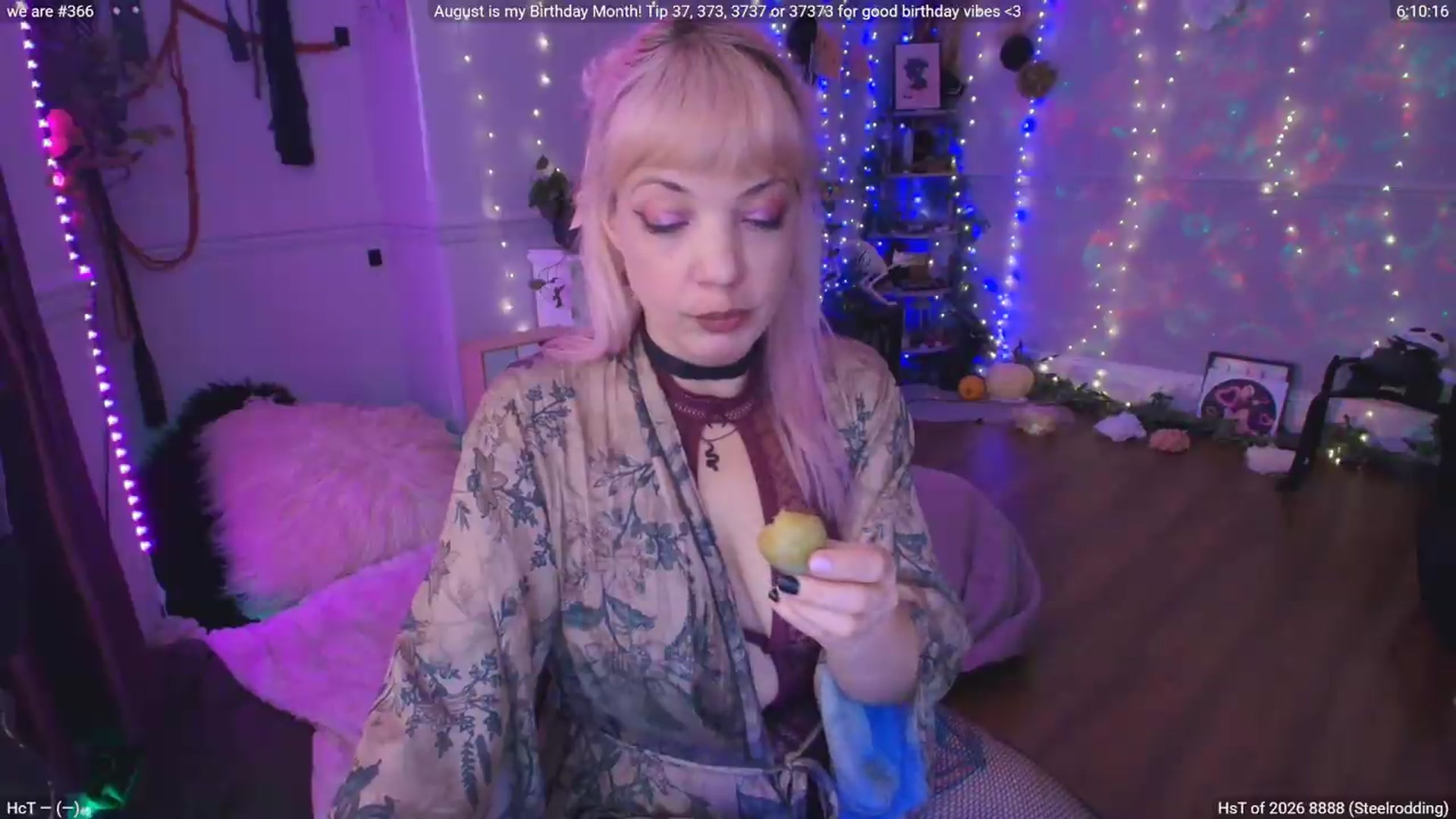 Gallery image thumbnail from LunaWolfie's myfreecams stream on, 08/28/2026, 15:32 image 14 of 20