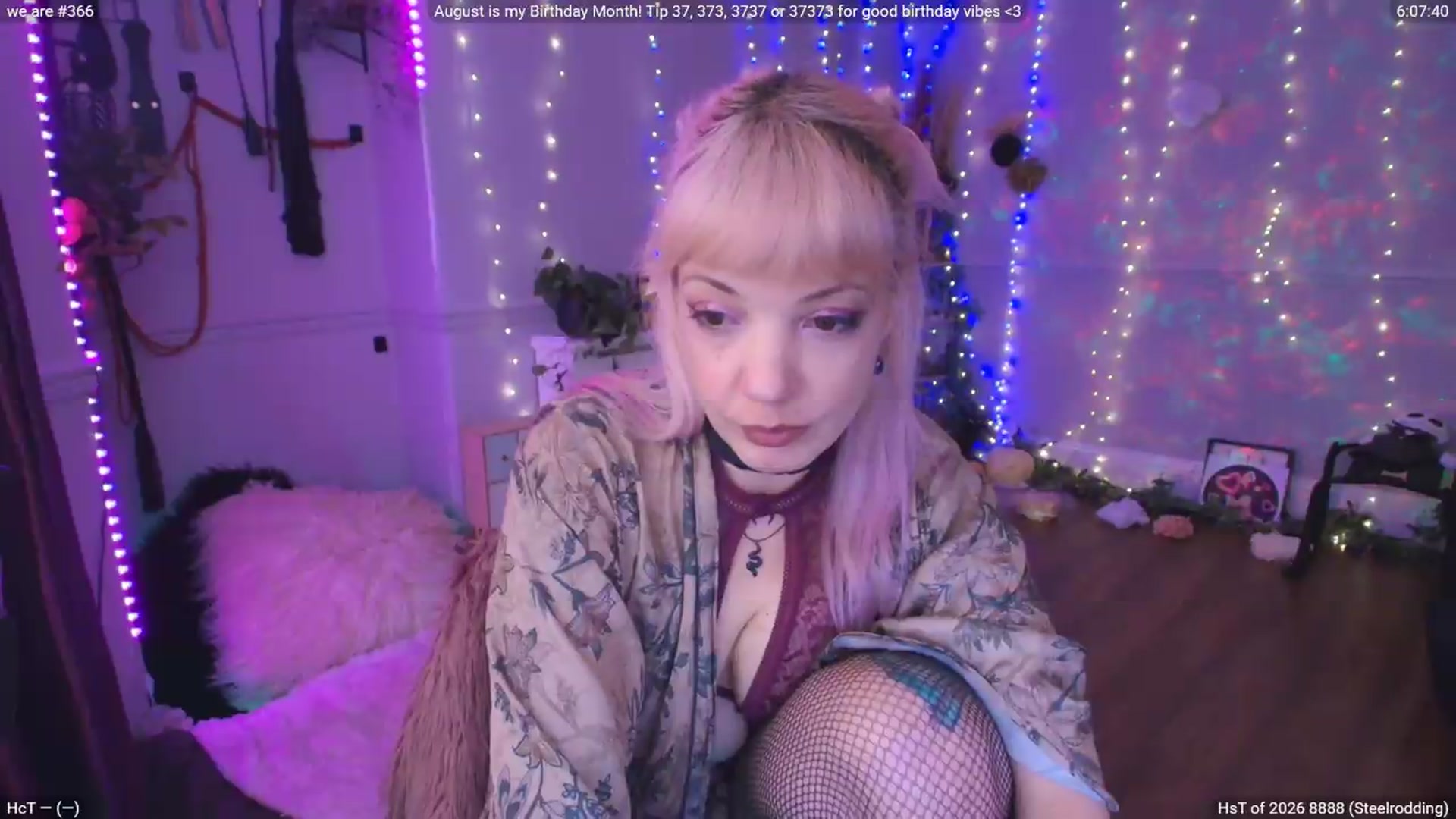 Gallery image thumbnail from LunaWolfie's myfreecams stream on, 08/28/2026, 15:32 image 17 of 20