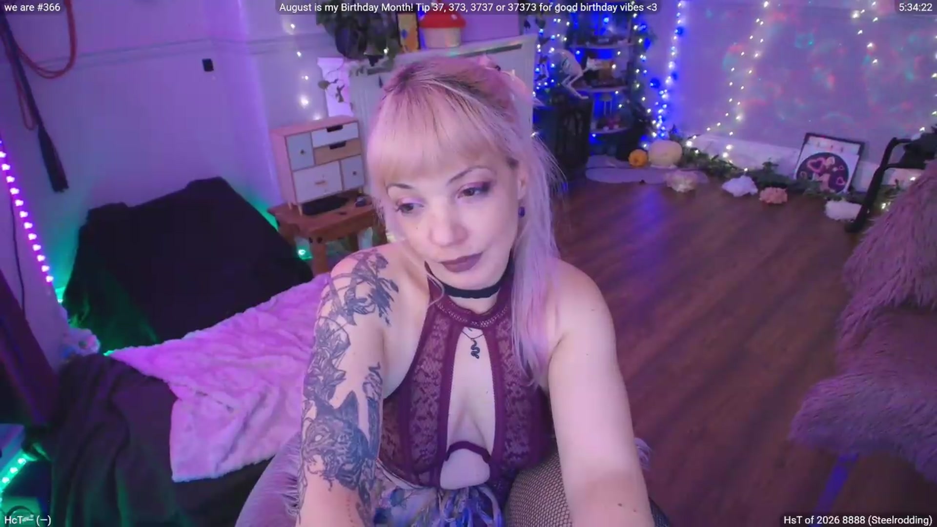Gallery image thumbnail from LunaWolfie's myfreecams stream on, 08/28/2026, 16:15 image 18 of 20