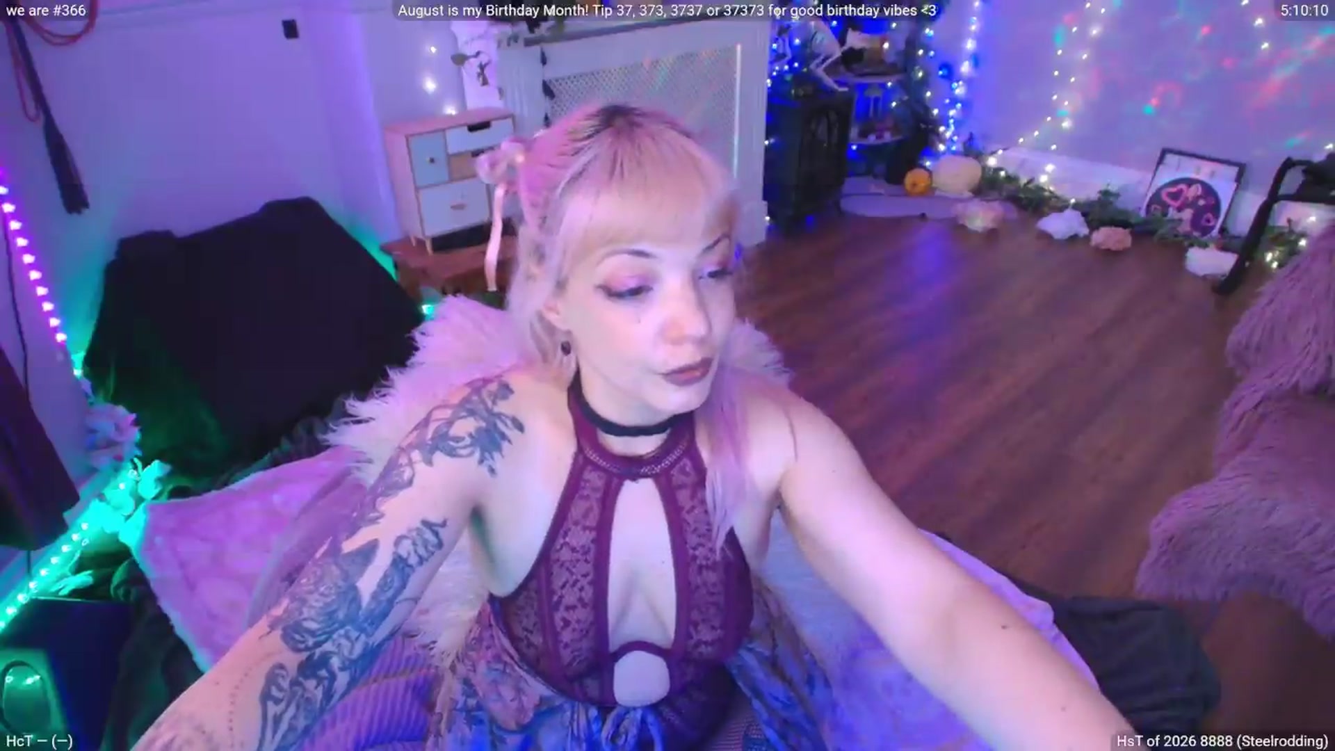 Gallery image thumbnail from LunaWolfie's myfreecams stream on, 08/28/2026, 18:00 image 2 of 20