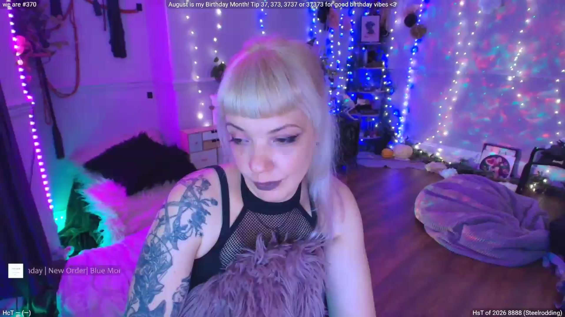 Gallery image thumbnail from LunaWolfie's myfreecams stream on, 08/31/2026, 19:51 image 15 of 20