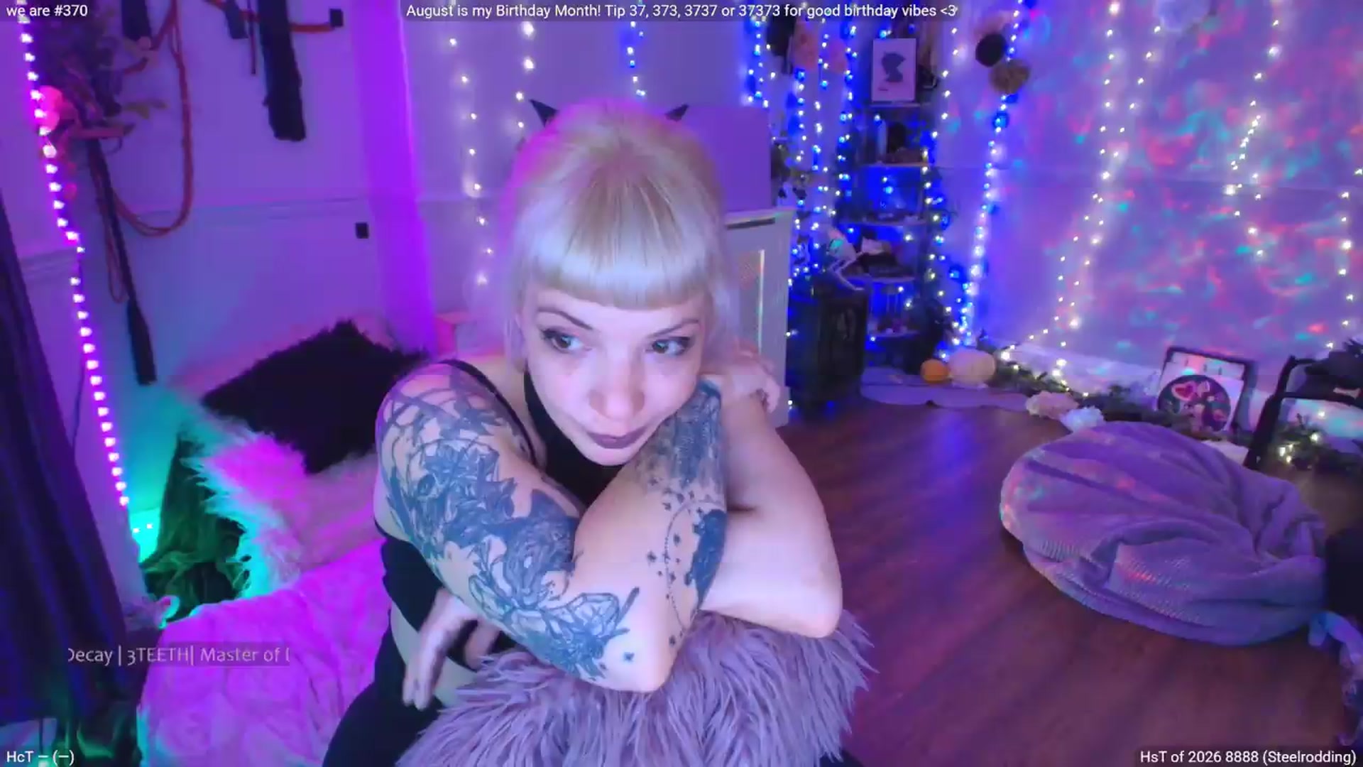 Gallery image thumbnail from LunaWolfie's myfreecams stream on, 08/31/2026, 19:51 image 18 of 20