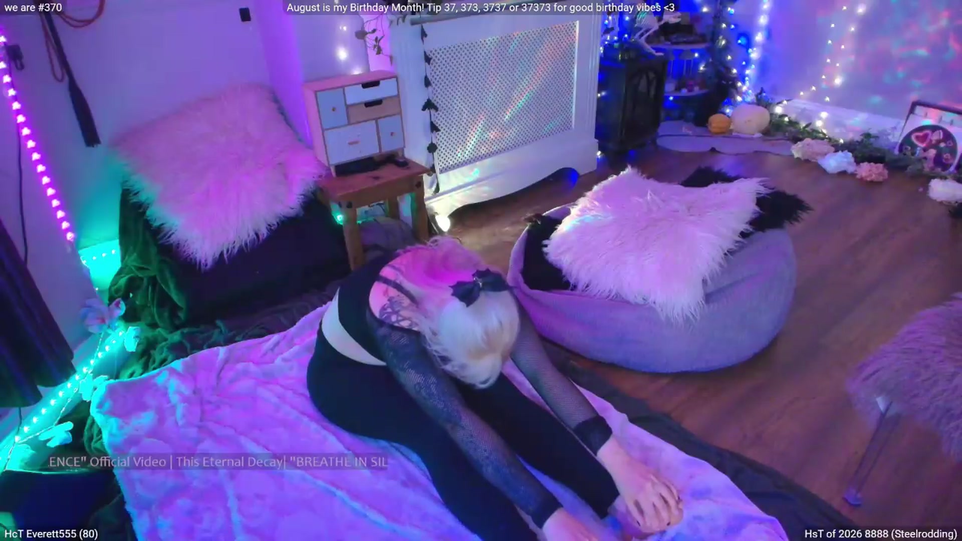 Gallery image thumbnail from LunaWolfie's myfreecams stream on, 08/31/2026, 23:04 image 10 of 20
