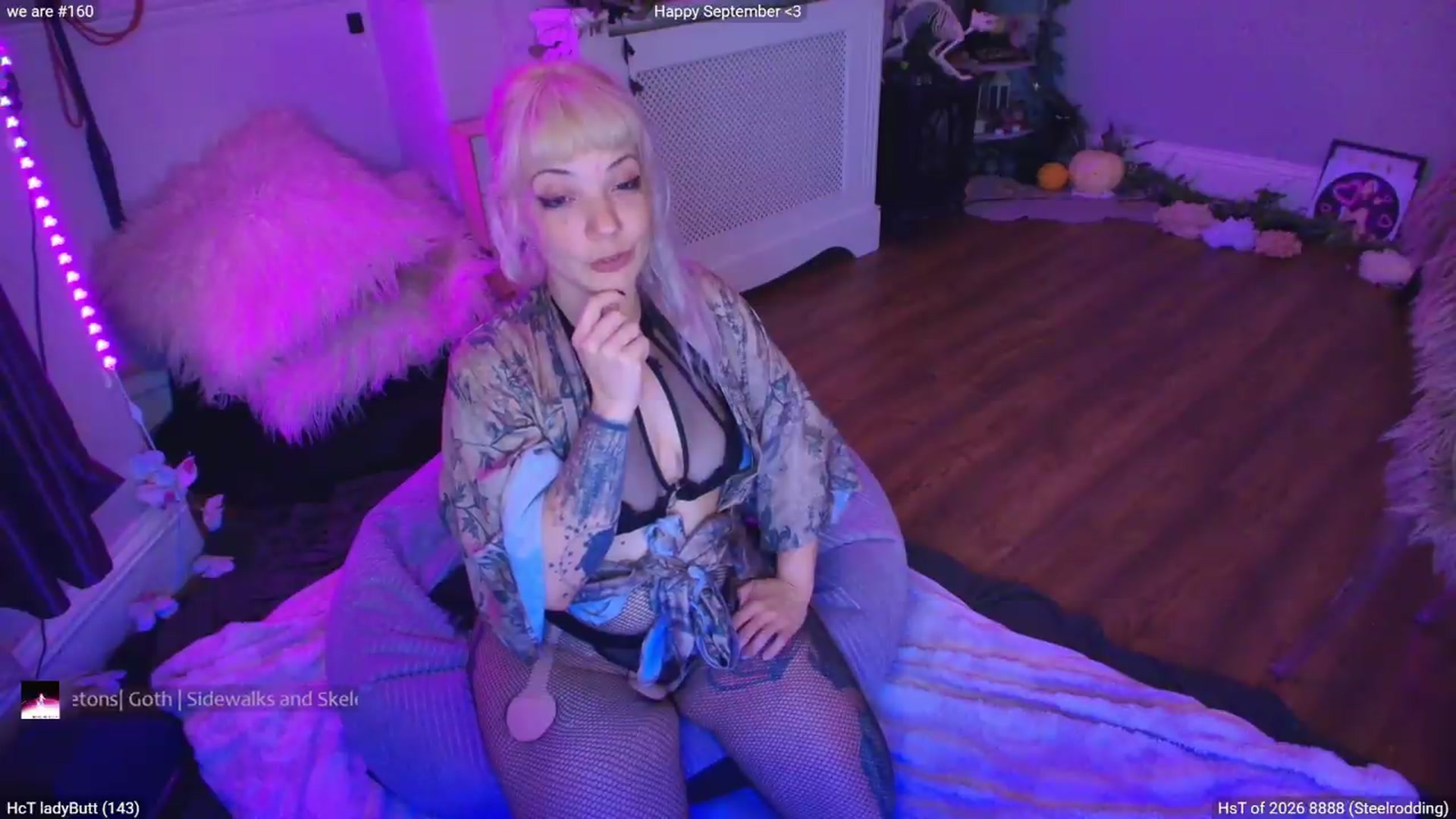 Gallery image thumbnail from LunaWolfie's myfreecams stream on, 09/04/2026, 24:18 image 5 of 20